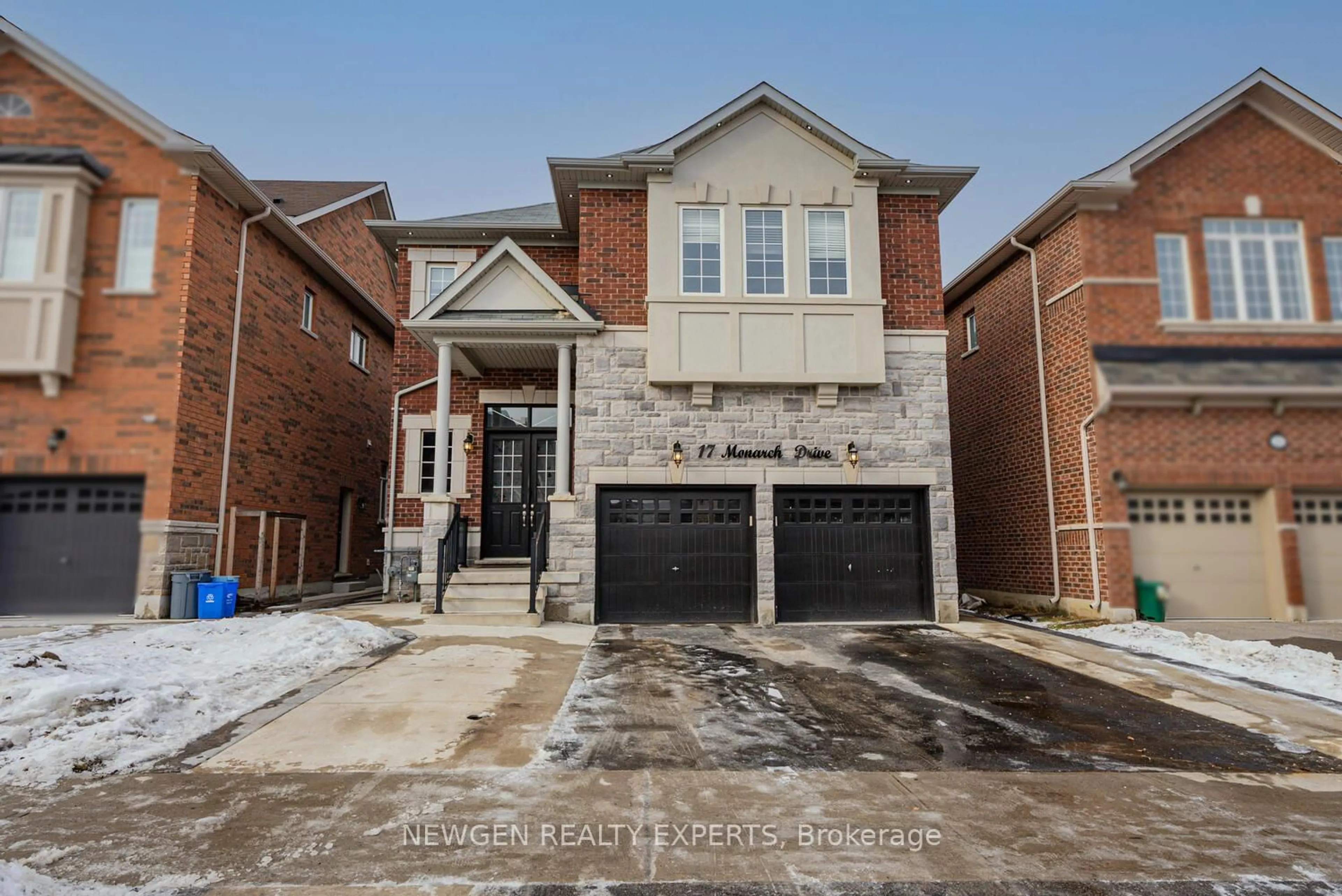 Home with brick exterior material, street for 17 Monarch Dr, Halton Hills Ontario L7G 0H9