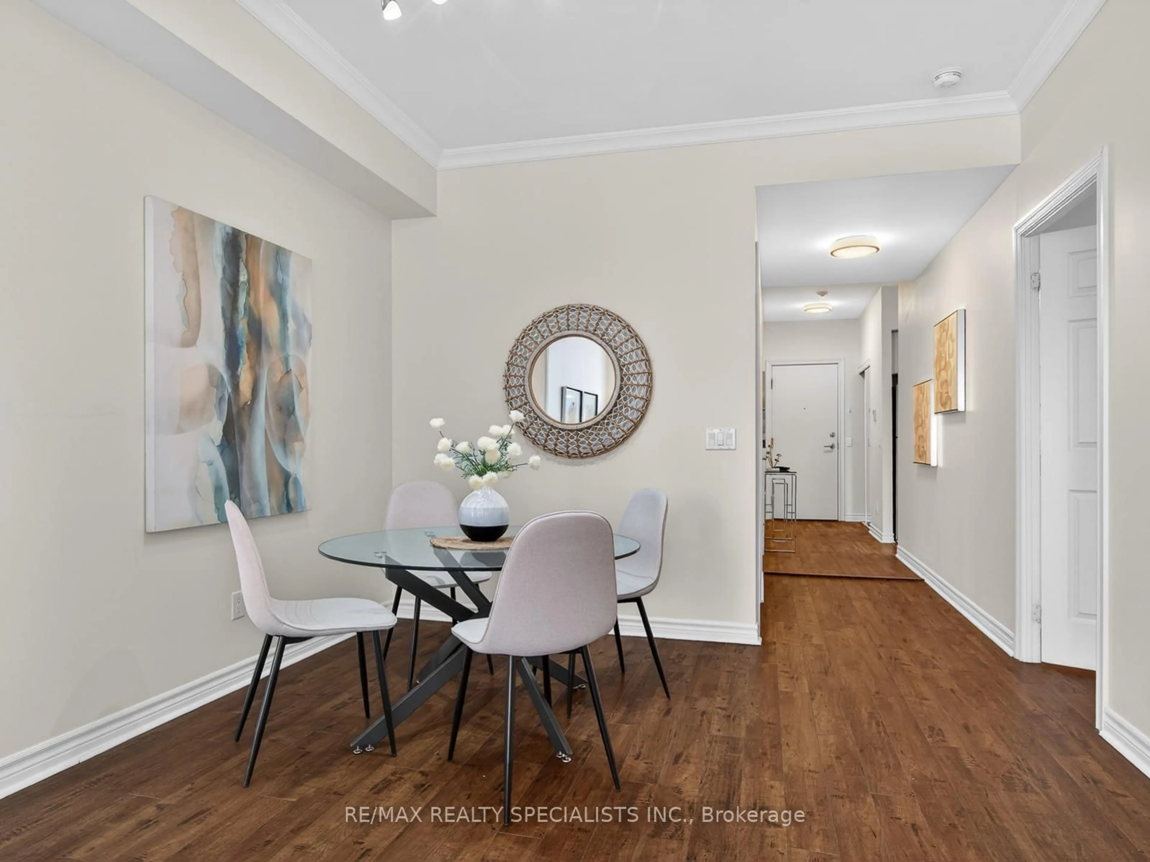 Dining room, wood/laminate floor for 5233 Dundas St #2116, Toronto Ontario M9B 6M1