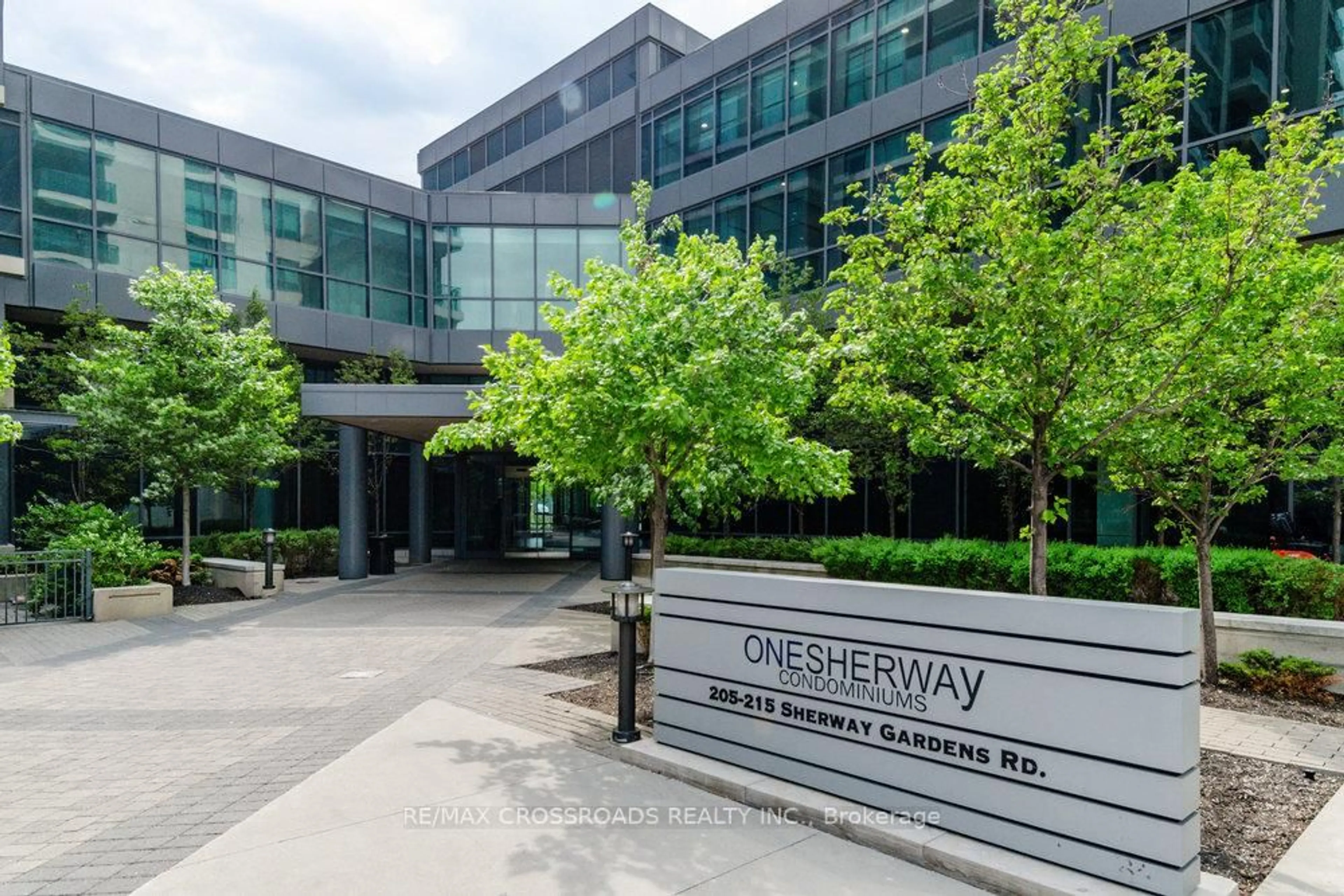 Indoor entryway for 215 Sherway Gardens Rd #604, Toronto Ontario M9C 0A4