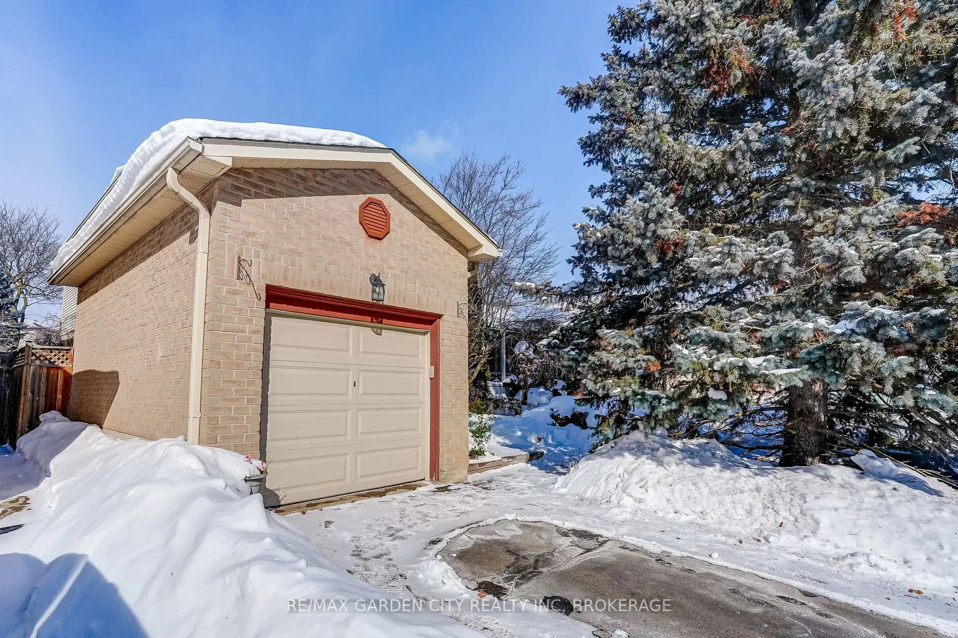 Shed for 3169 Bartholomew Cres, Mississauga Ontario L5N 3K9