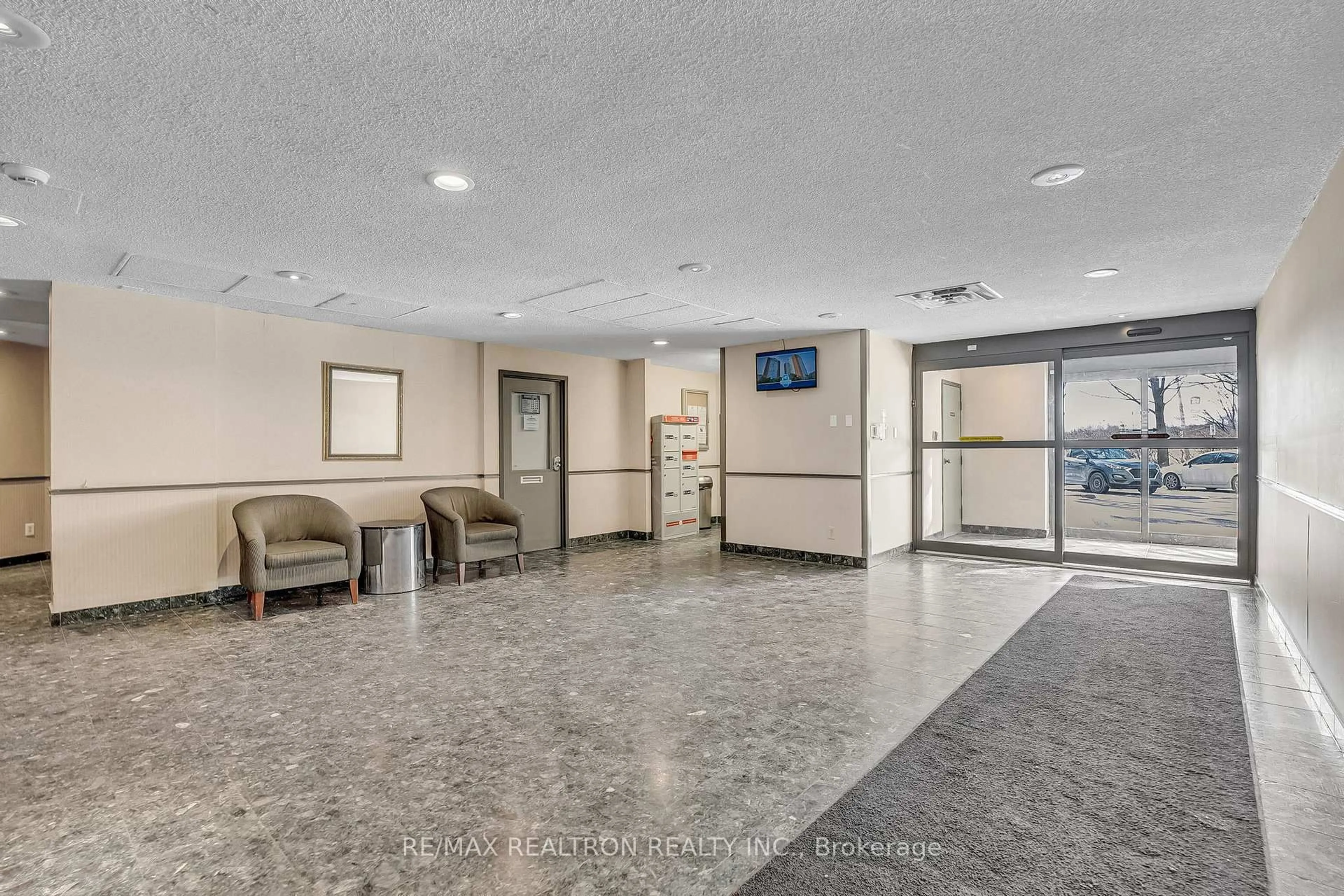 Lobby for 4185 Shipp Dr #1713, Mississauga Ontario L4Z 2Y8