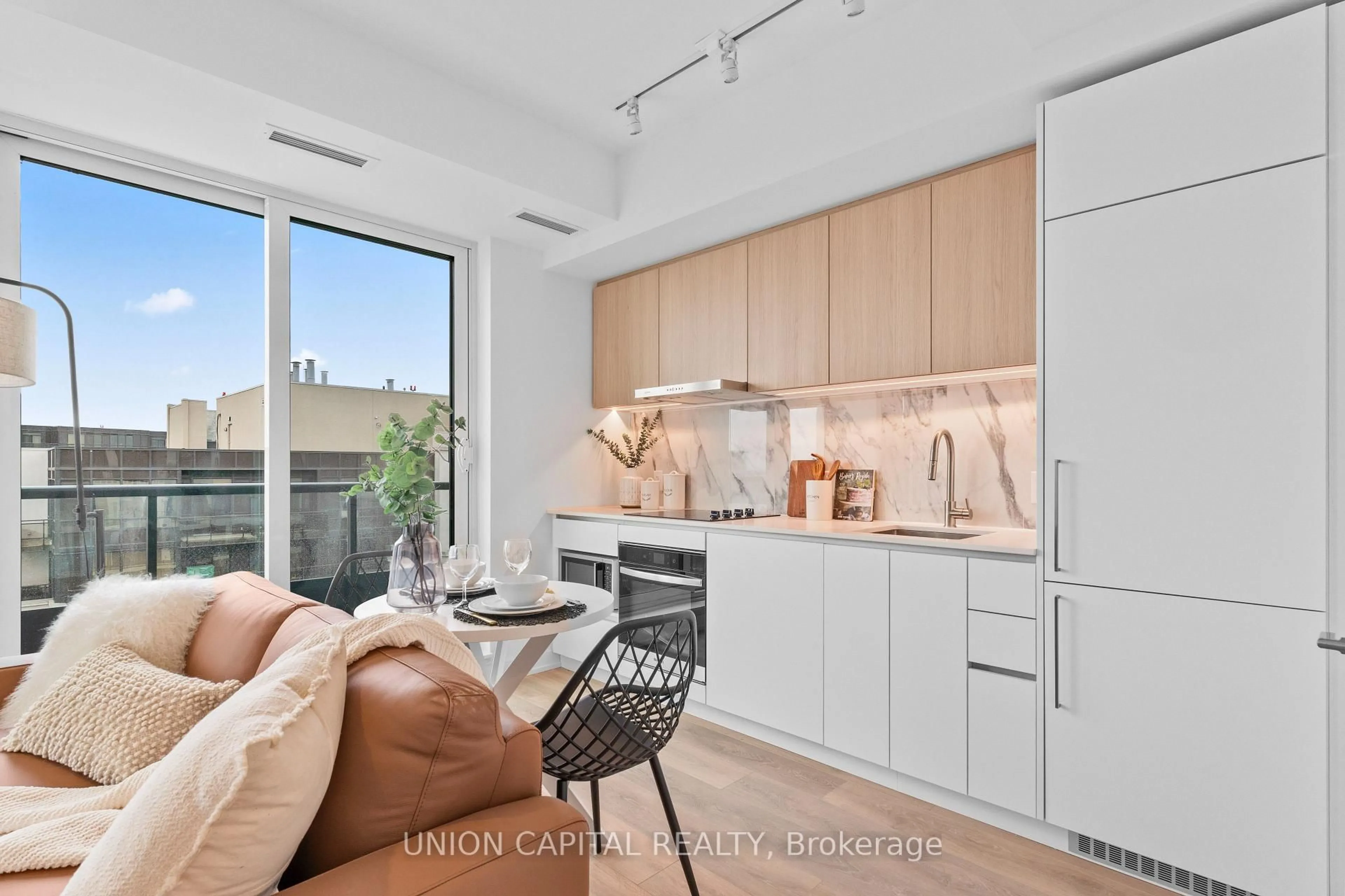 Open concept kitchen, unknown for 1100 Sheppard Ave #PH06, Toronto Ontario M3K 0E4