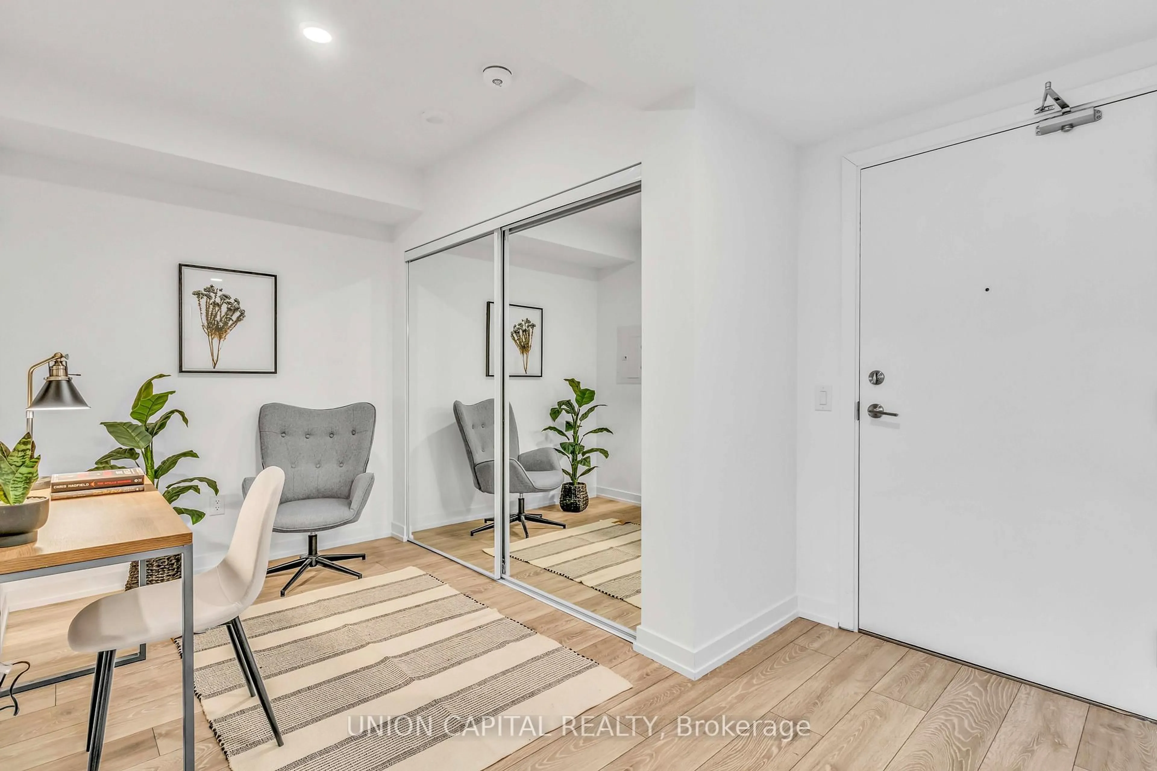 Indoor entryway for 1100 Sheppard Ave #603, Toronto Ontario M3K 0E4