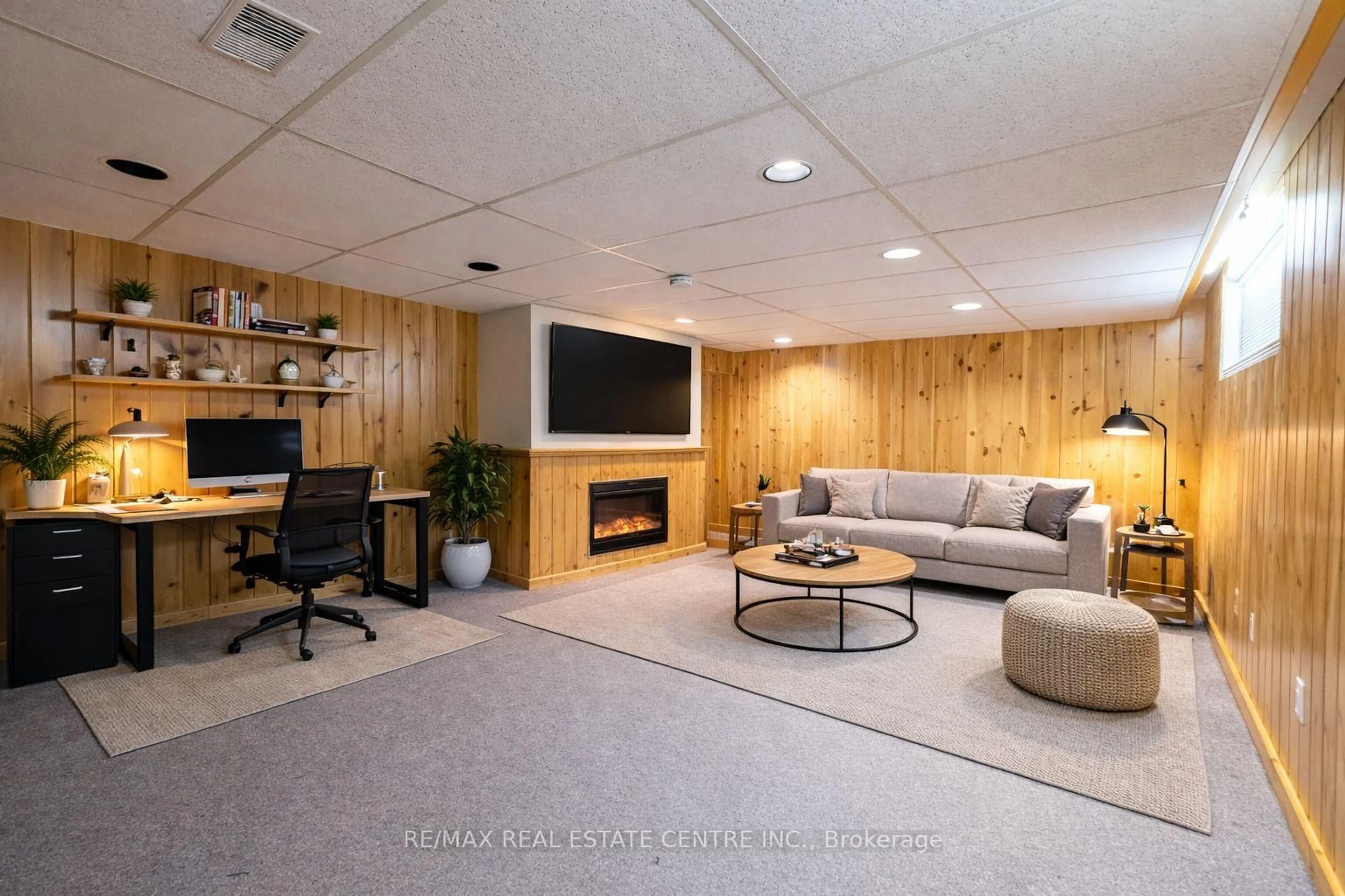 Unknown for 593 Indian Rd, Mississauga Ontario L5H 1R1