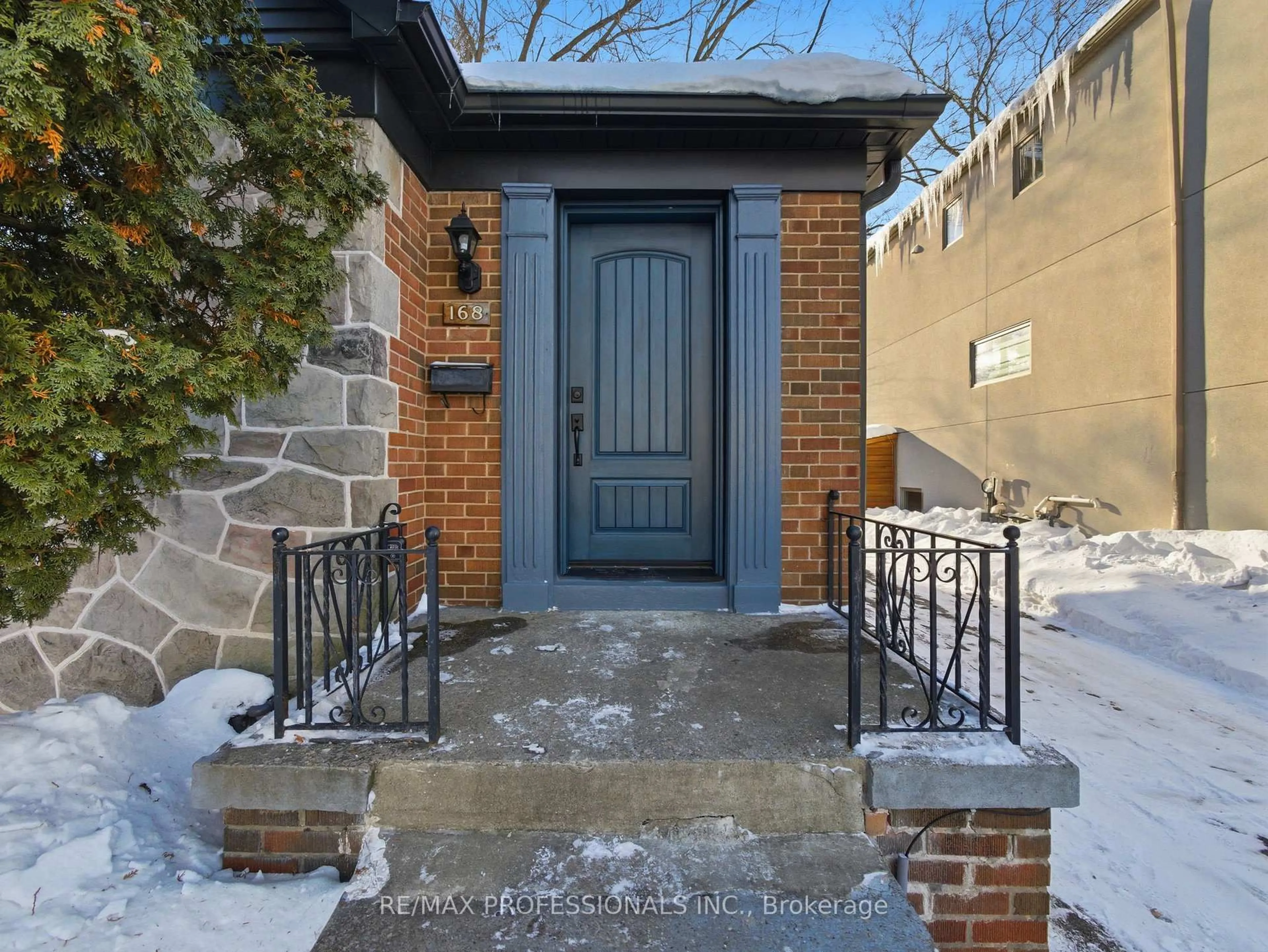 Unknown for 168 The Kingsway, Toronto Ontario M8X 2V6