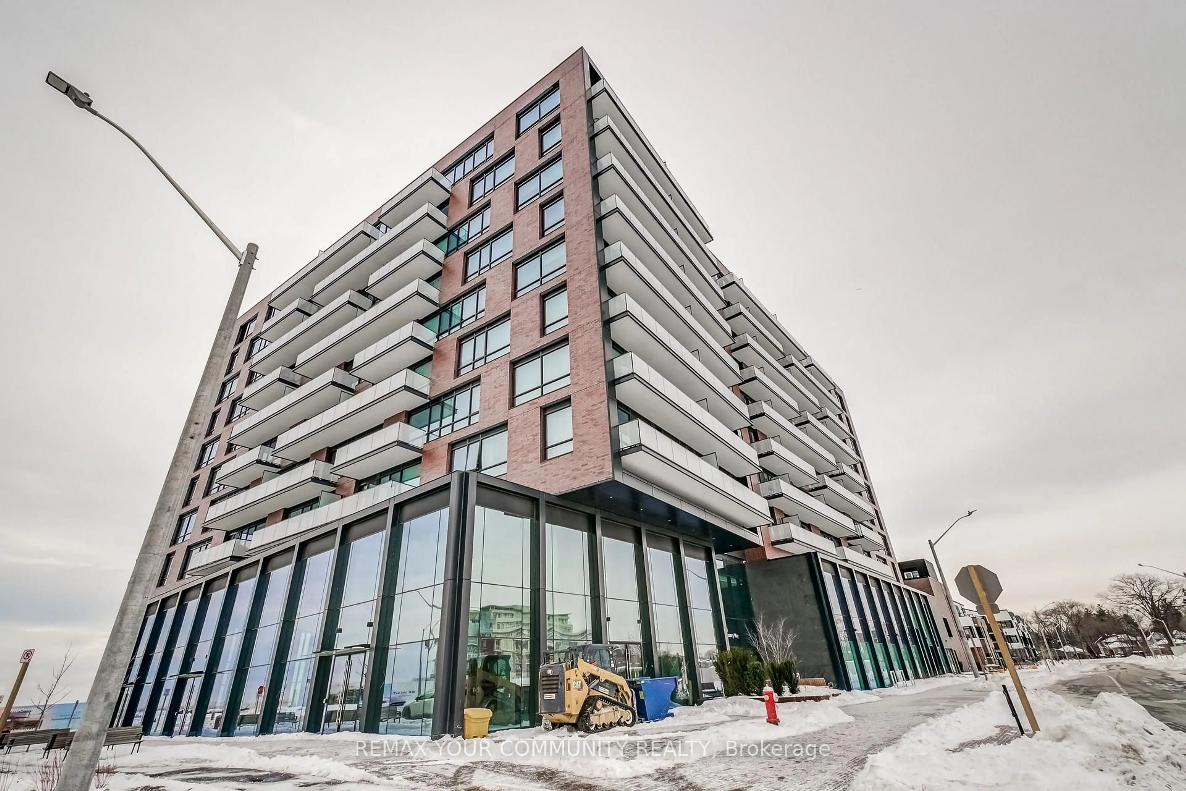 Indoor foyer for 251 Masonry Way #612, Mississauga Ontario L5H 0B3