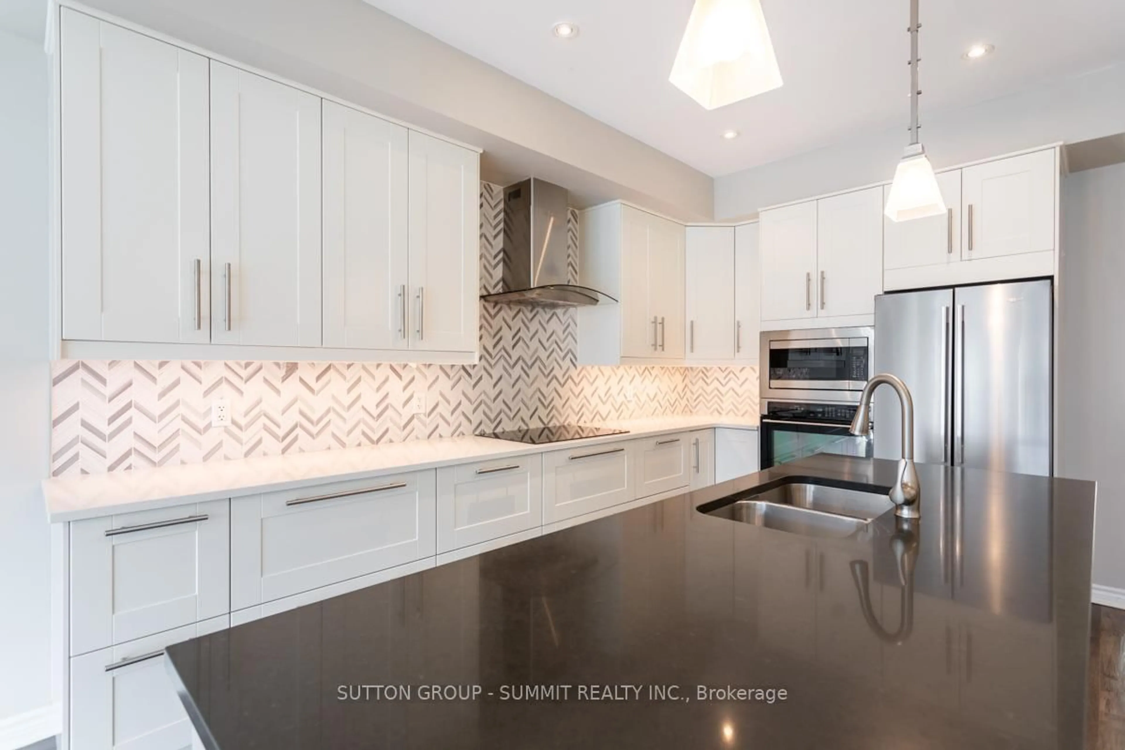 Contemporary kitchen, ceramic/tile floor for 90 LAKESHORE Rd, Oakville Ontario L6K 1E1