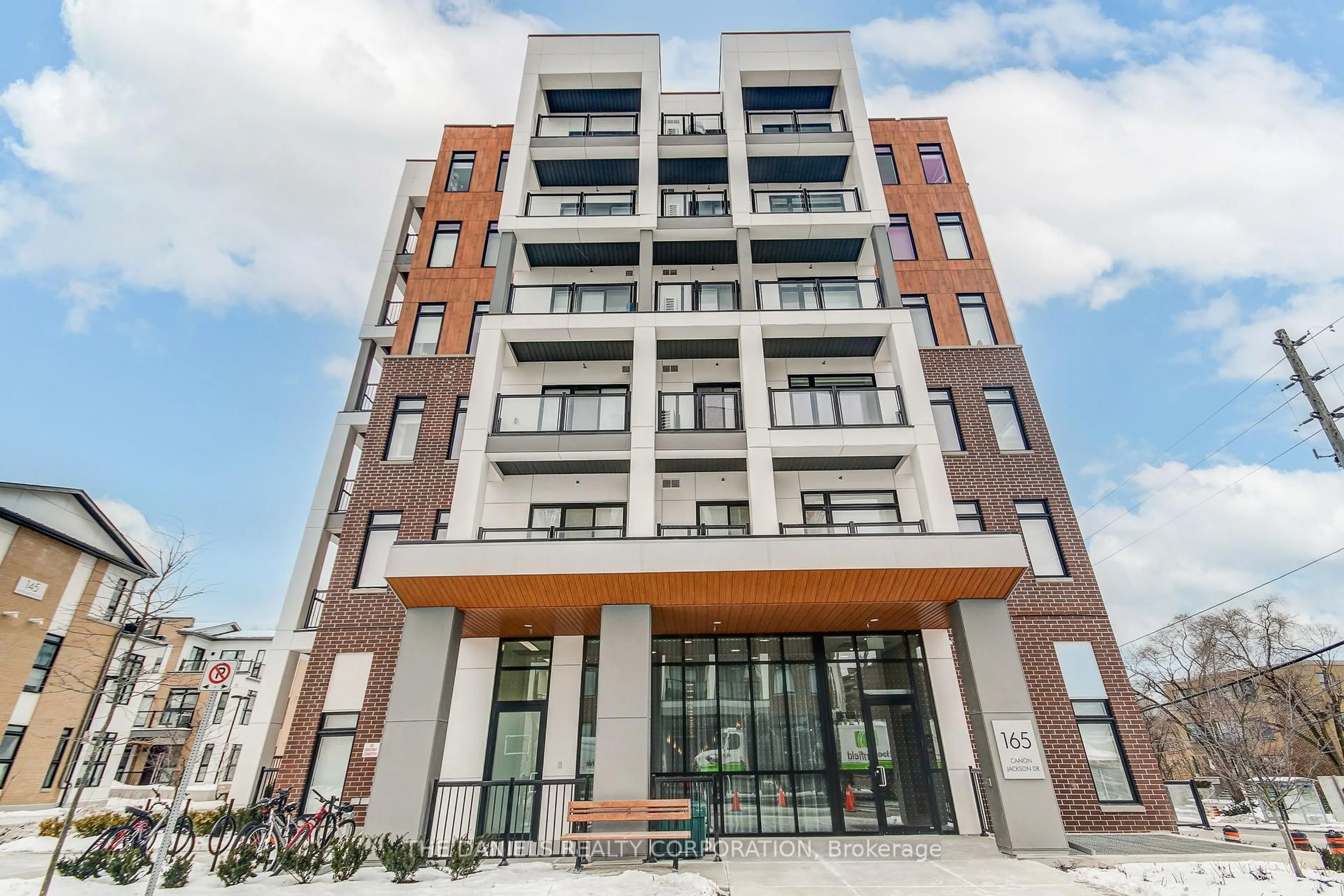 Unknown for 165 Canon Jackson Dr #308, Toronto Ontario M6M 0C3
