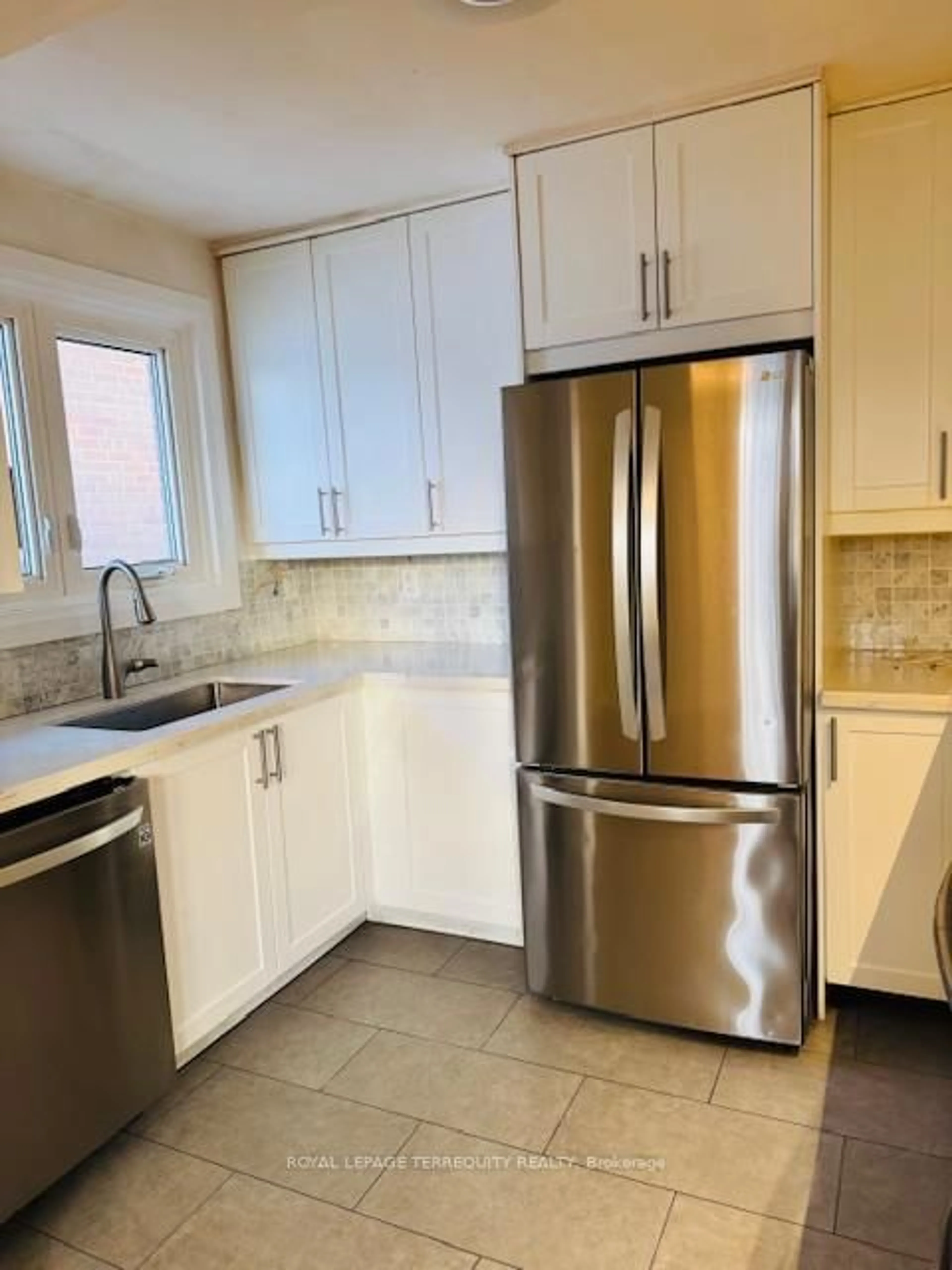 Unknown for 46 Orpington Cres, Toronto Ontario M9V 3E4