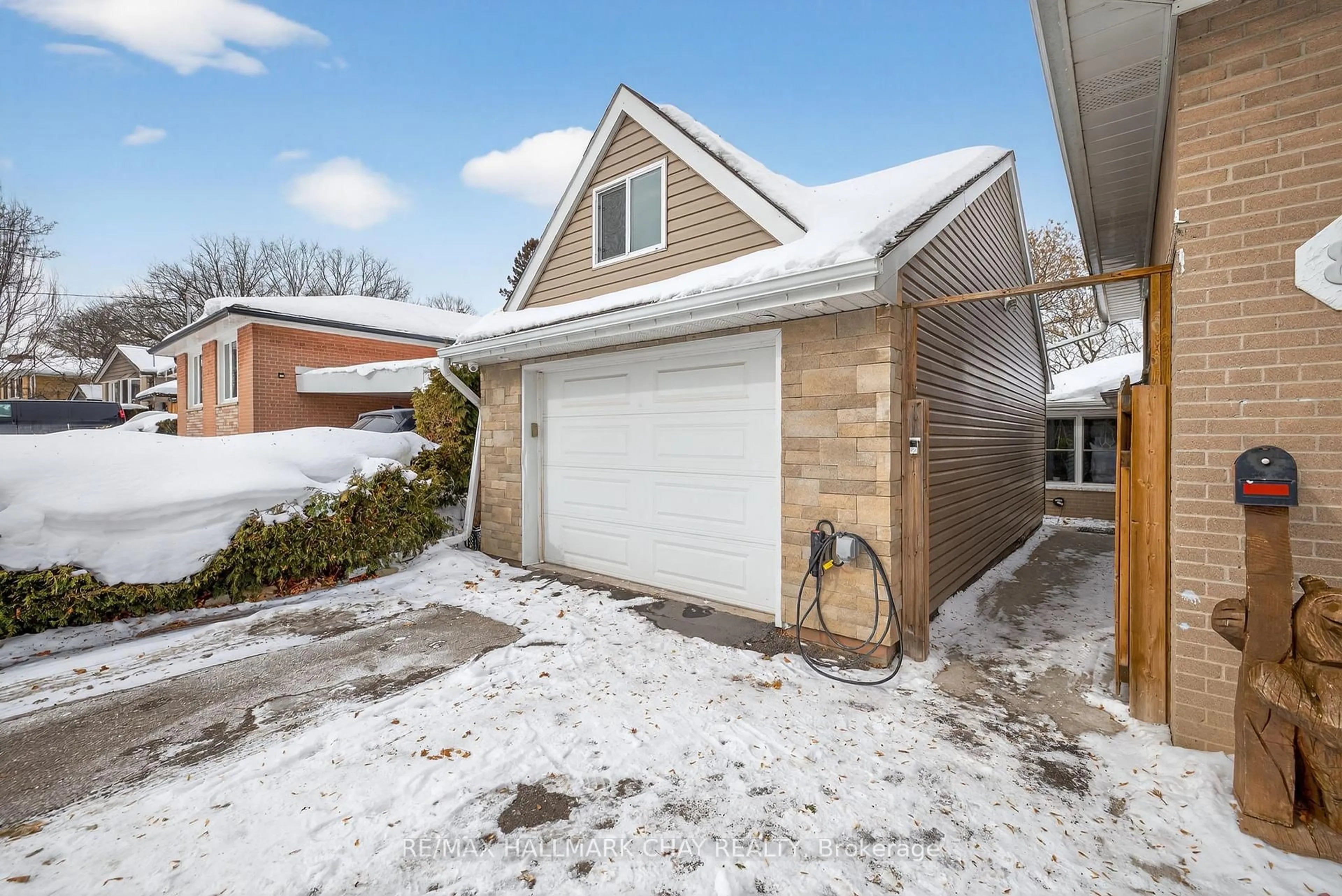 Unknown for 8 Ladywood Dr, Toronto Ontario M9V 1K9