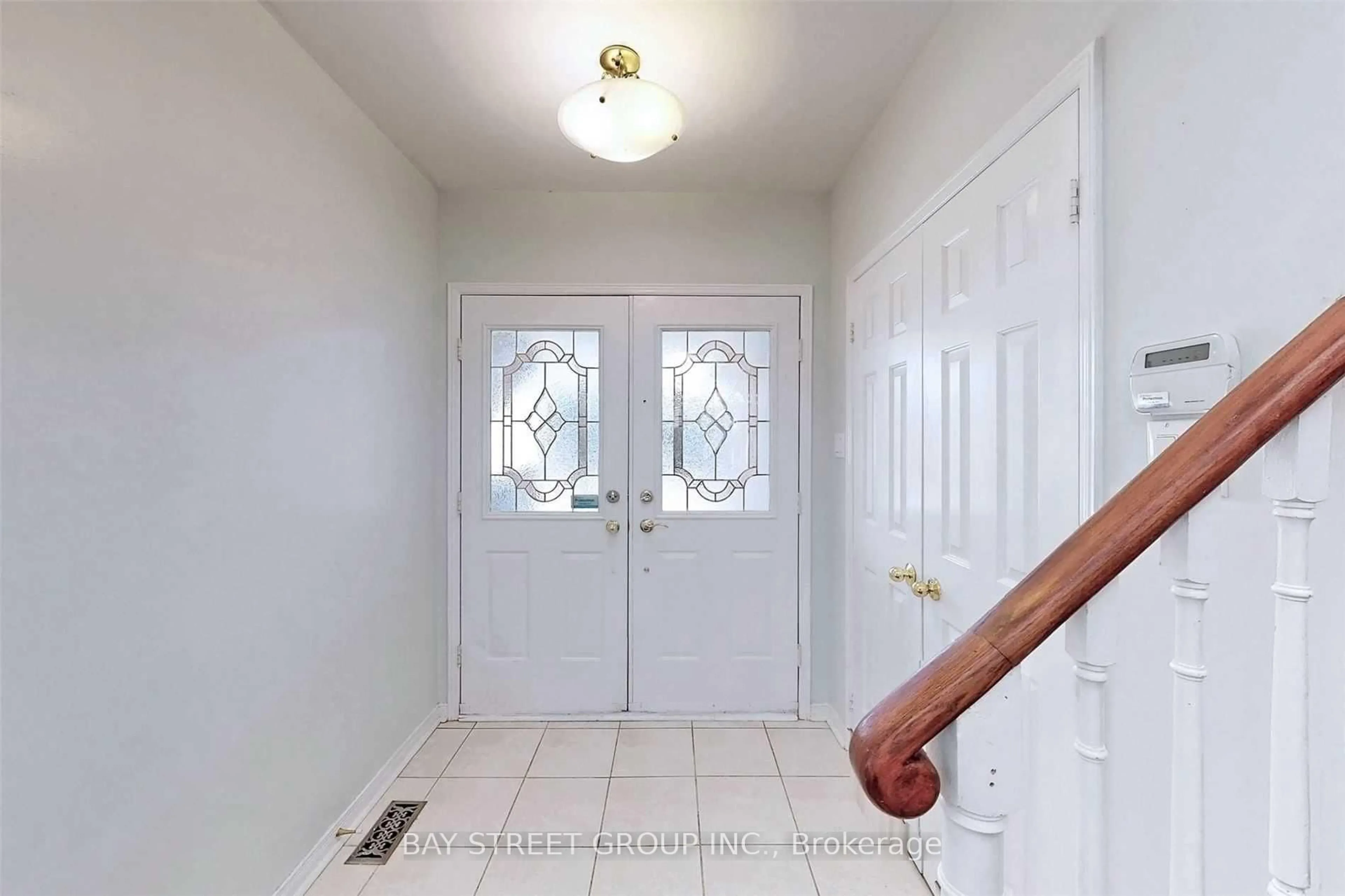 Indoor entryway for 189 Martindale Ave, Oakville Ontario L6H 4H2