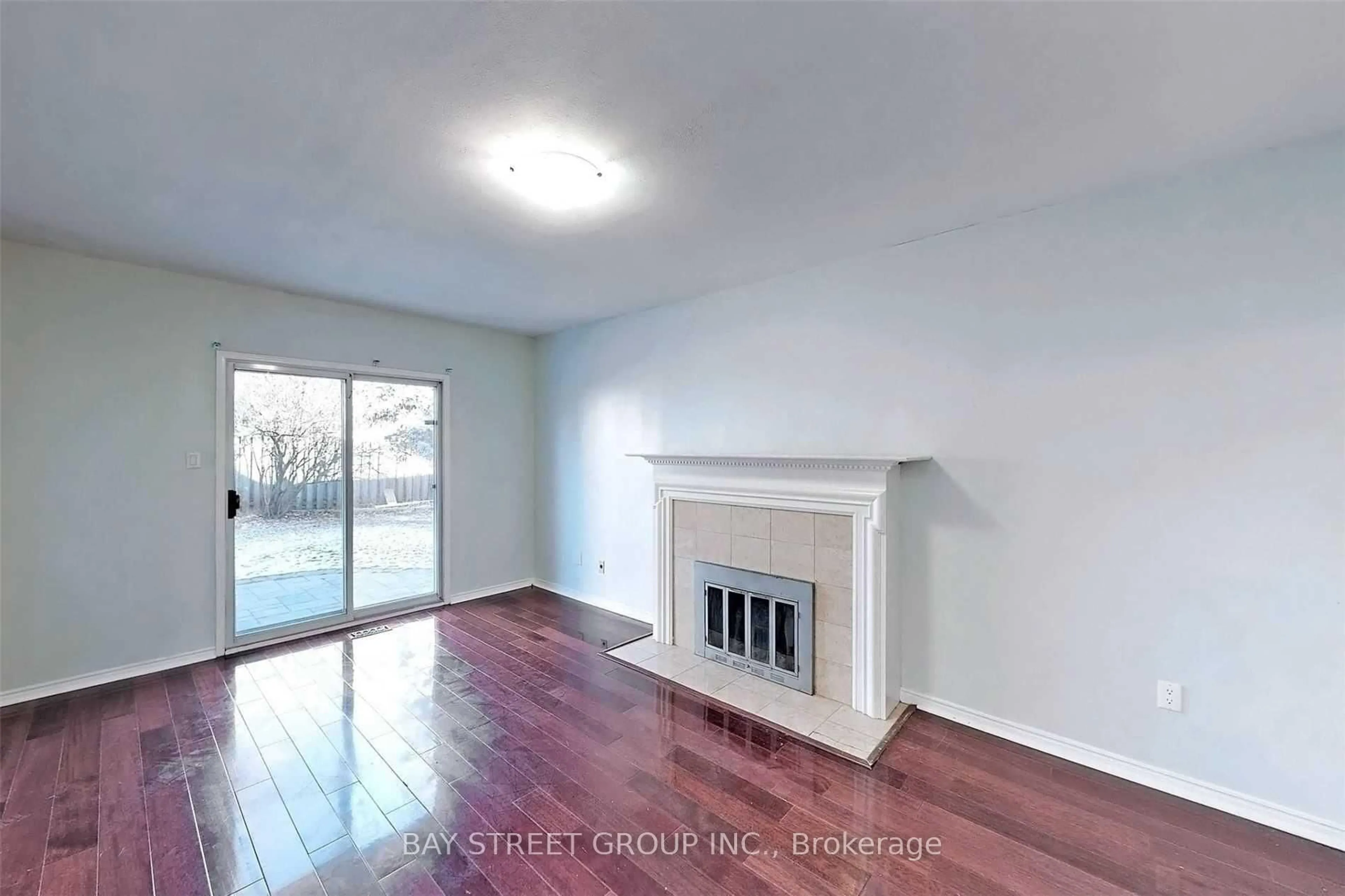 A pic of a room for 189 Martindale Ave, Oakville Ontario L6H 4H2