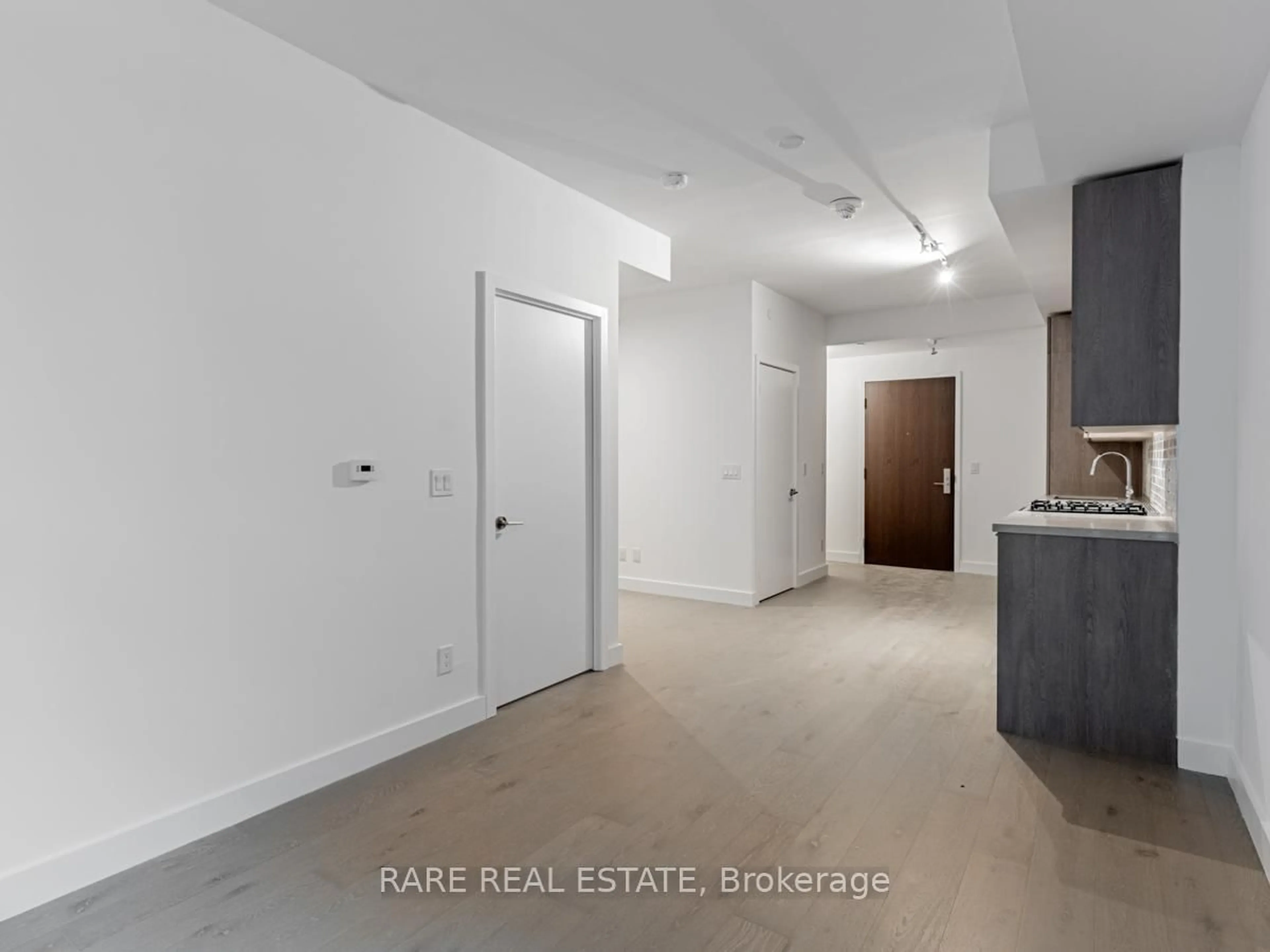 A pic of a room for 160 Kingsway Cres #505, Toronto Ontario M8X 2R2