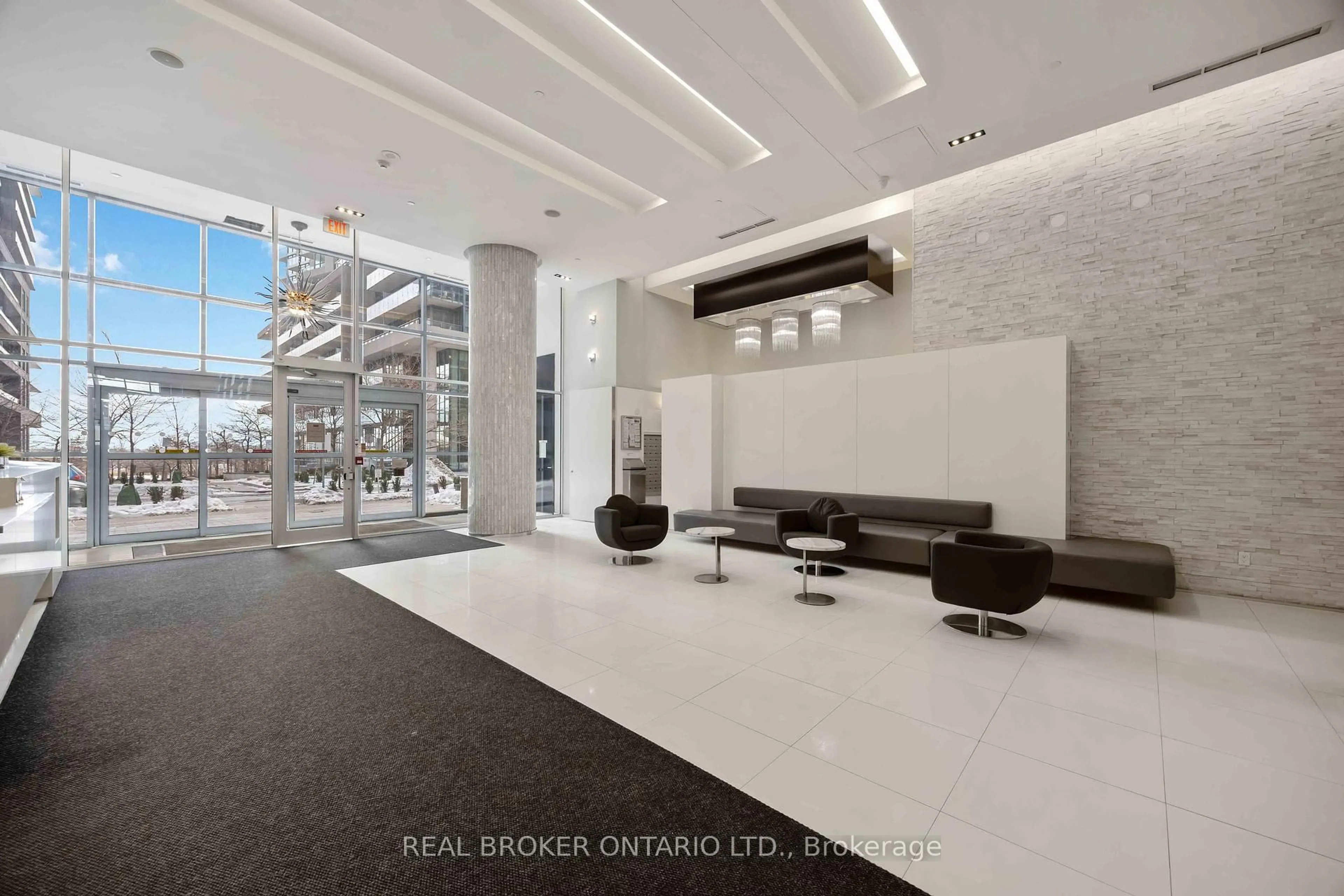 Indoor foyer for 56 Annie Craig Dr #302, Toronto Ontario M8V 0C5