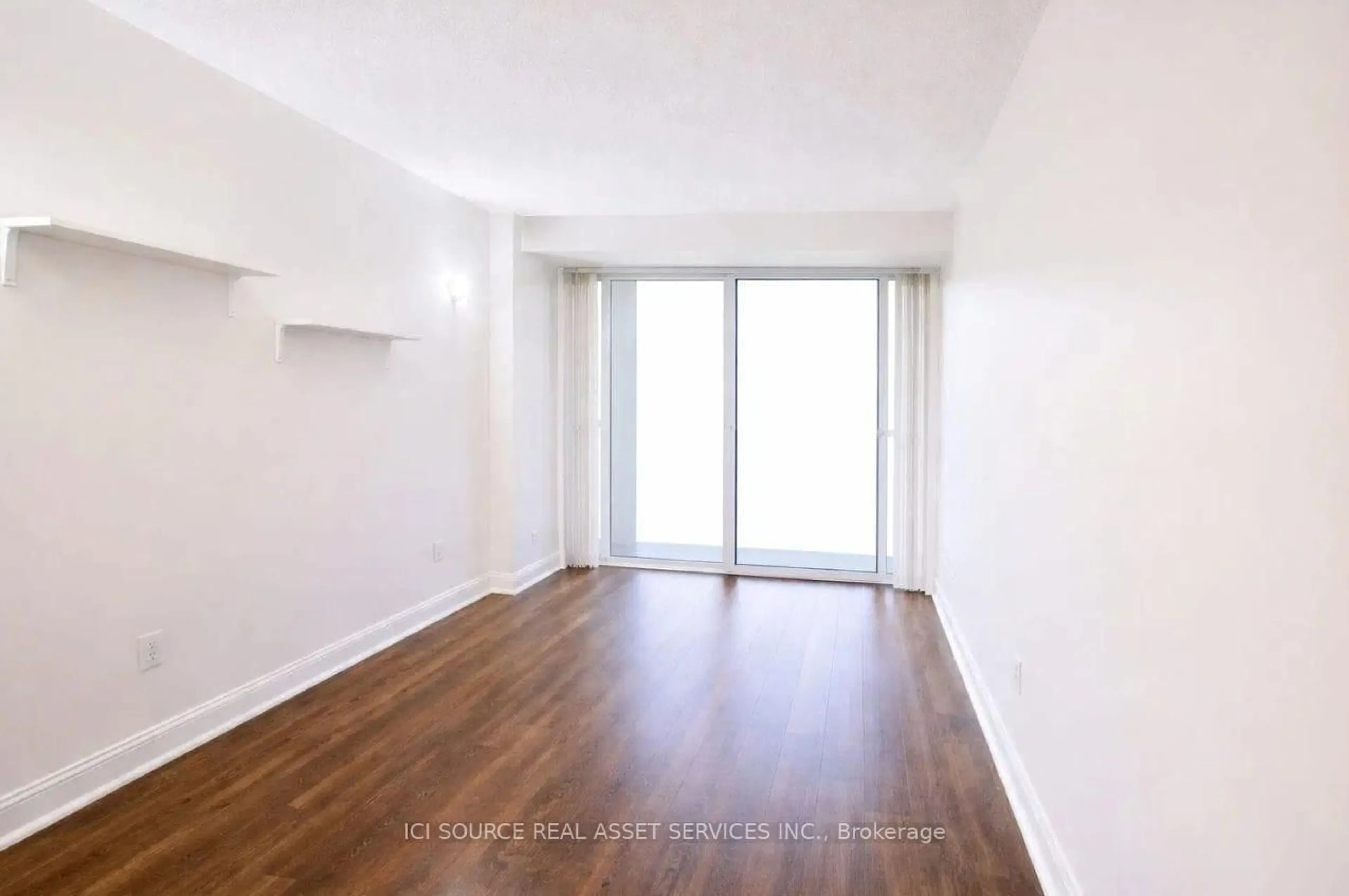 A pic of a room for 4205 Shipp Dr #301, Mississauga Ontario L4Z 2Y9