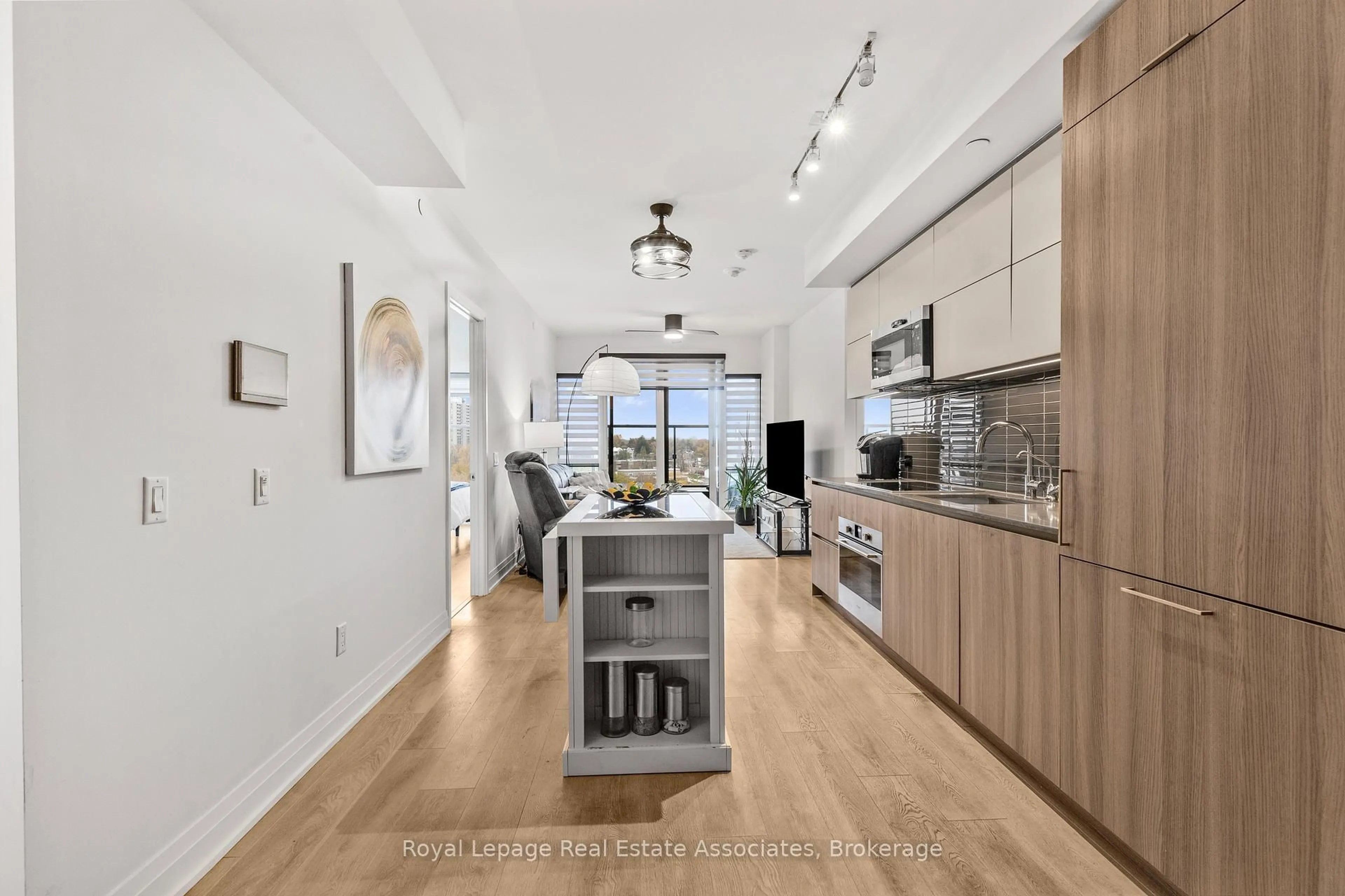 Open concept kitchen, unknown for 21 Park St #805, Mississauga Ontario L5G 0C2