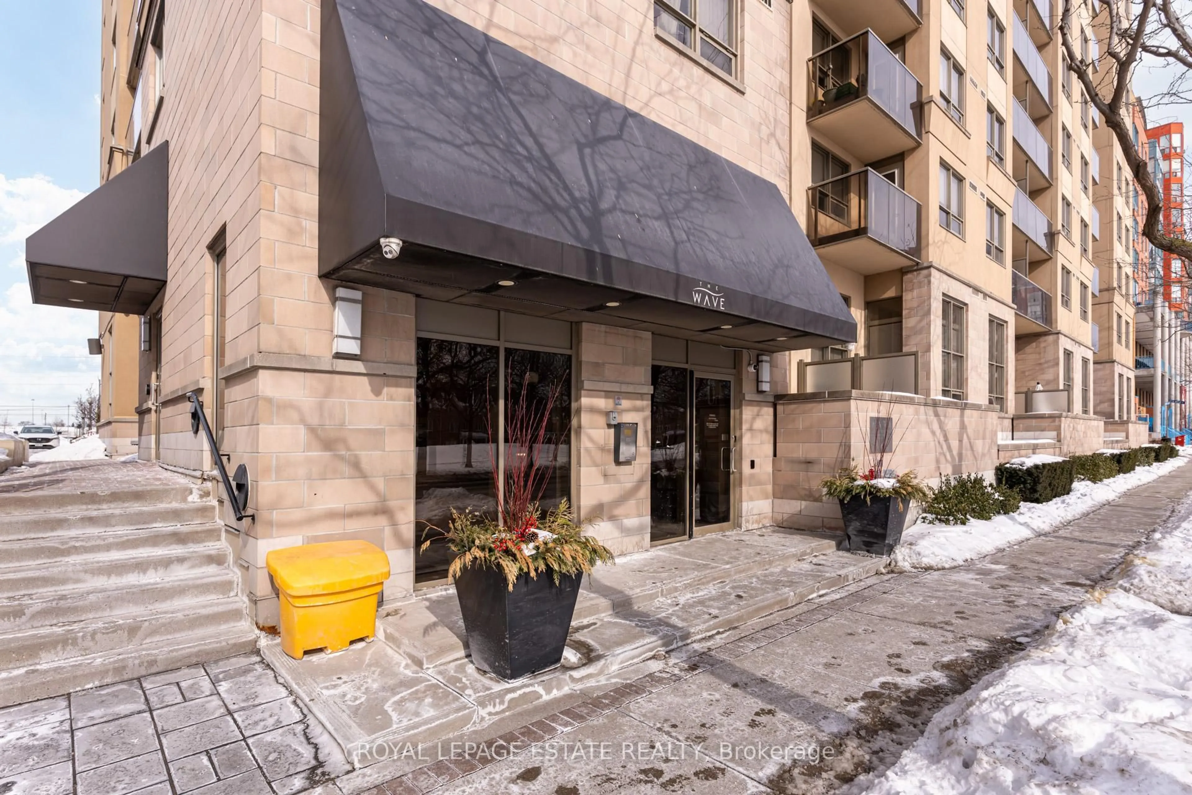 Indoor foyer for 4 Elsinore Path #405, Toronto Ontario M8V 4G7