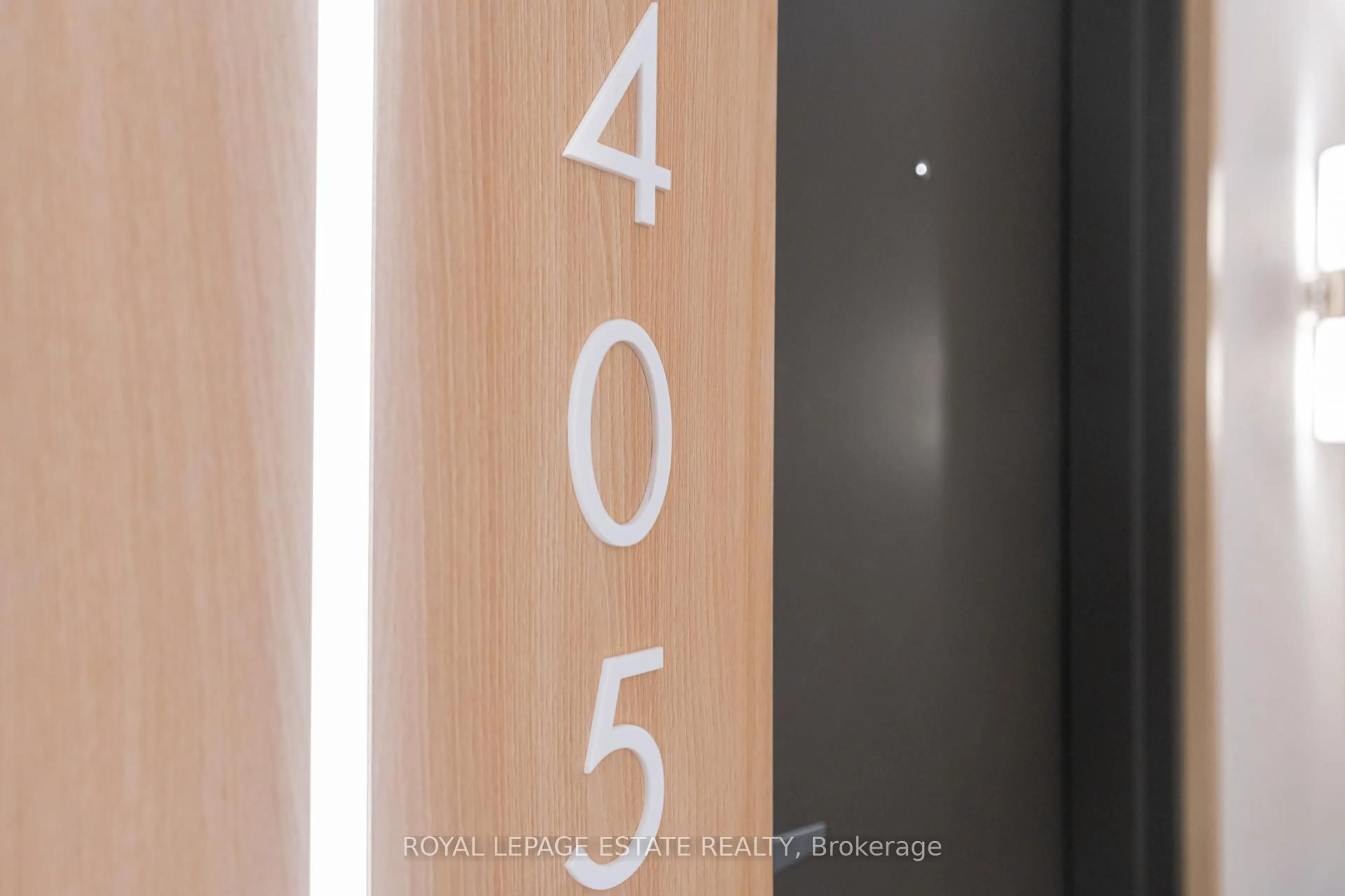 Unknown for 4 Elsinore Path #405, Toronto Ontario M8V 4G7