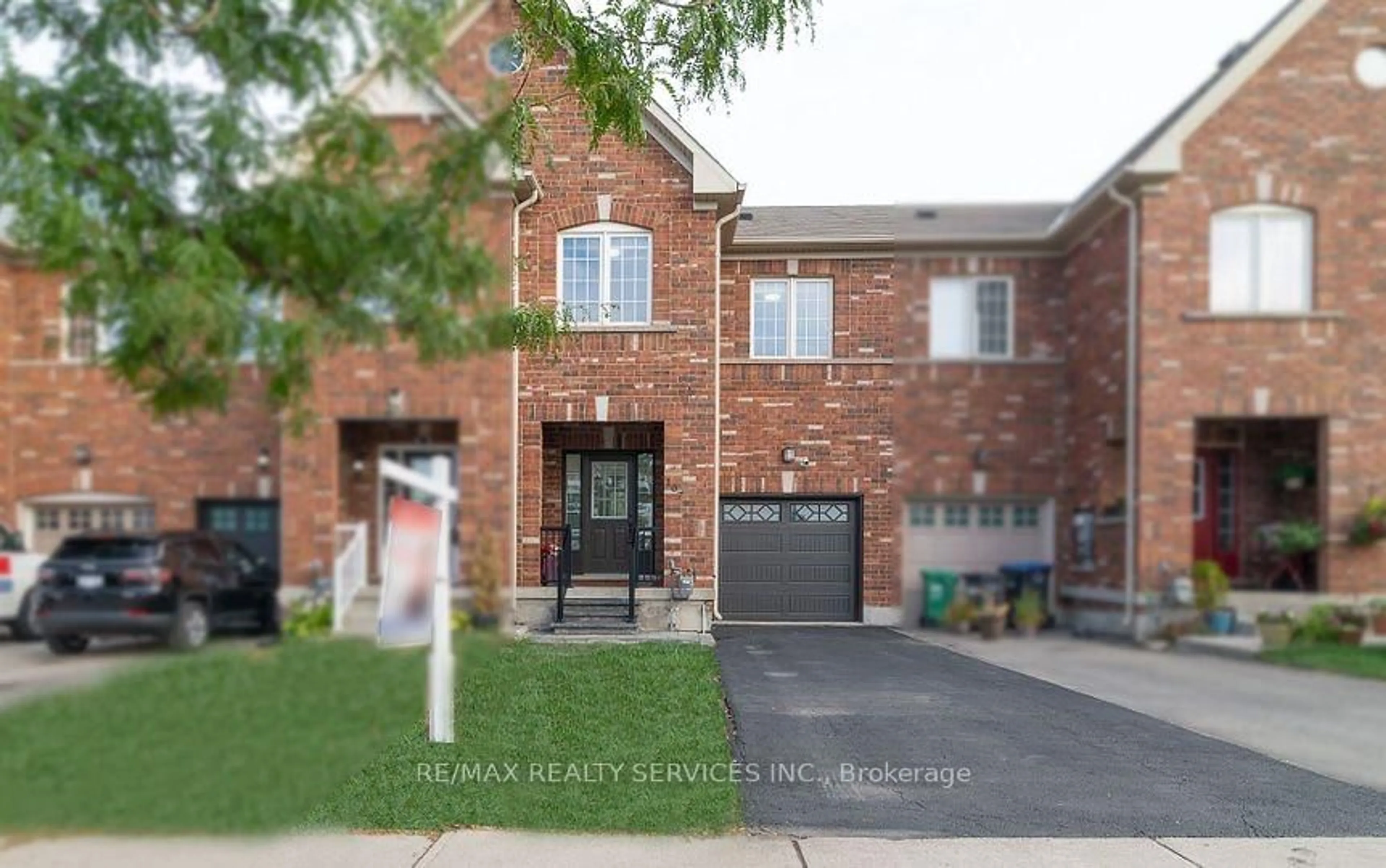 Home with brick exterior material, street for 107 Frenchpark Circ, Brampton Ontario L6X 0Y5