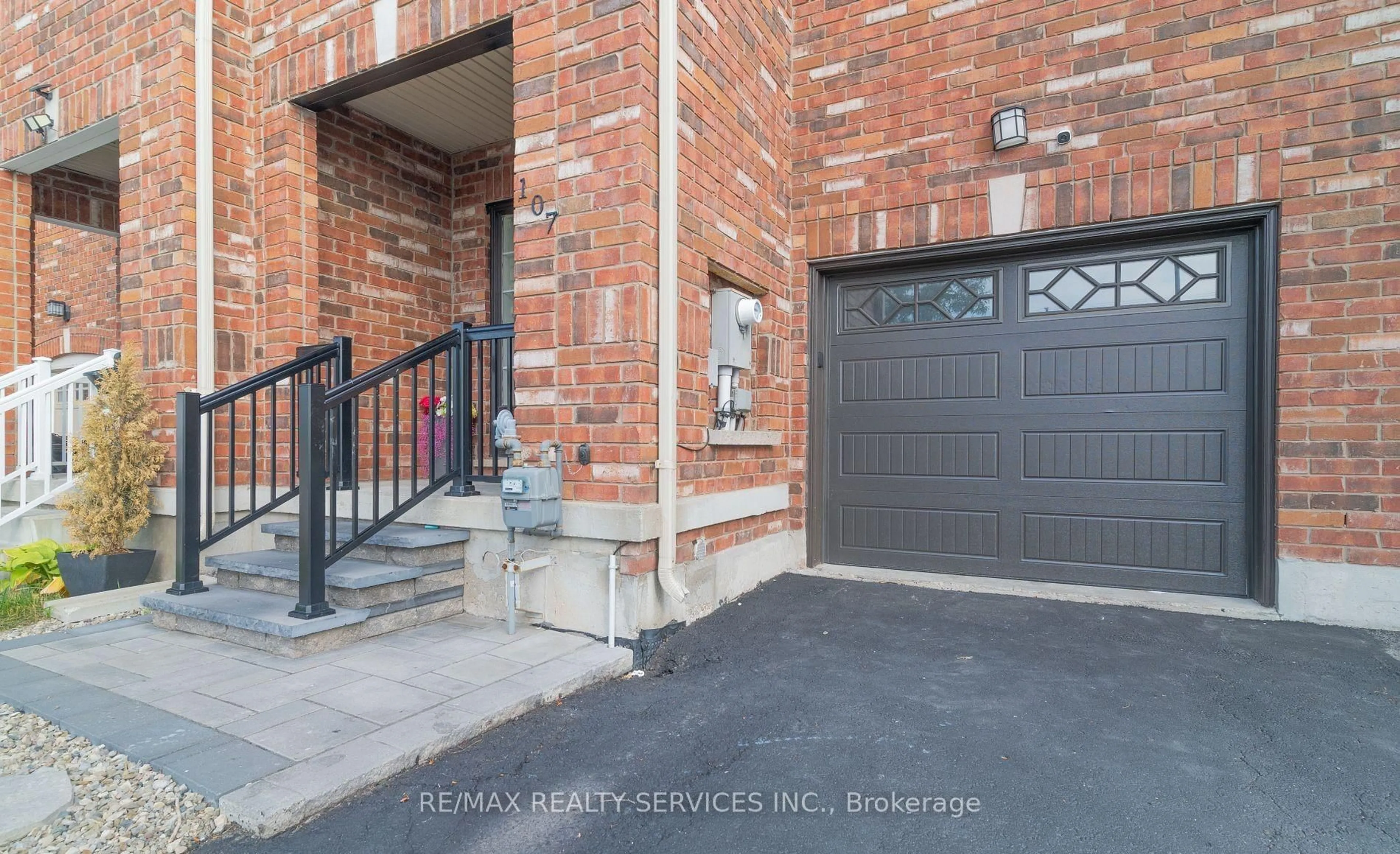 Unknown for 107 Frenchpark Circ, Brampton Ontario L6X 0Y5