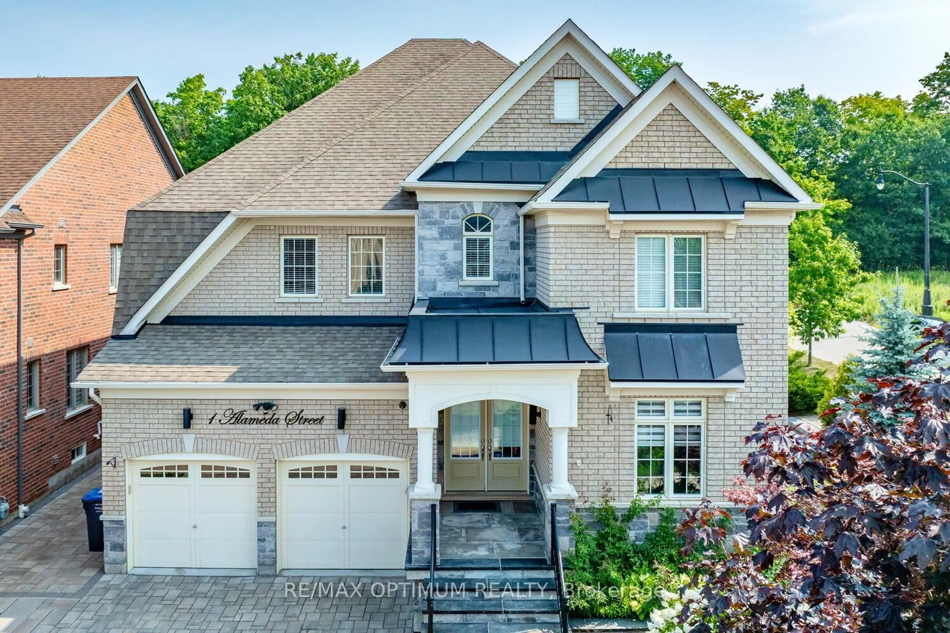 Home with brick exterior material, street for 1 Alameda St, Brampton Ontario L6Y 2Y6