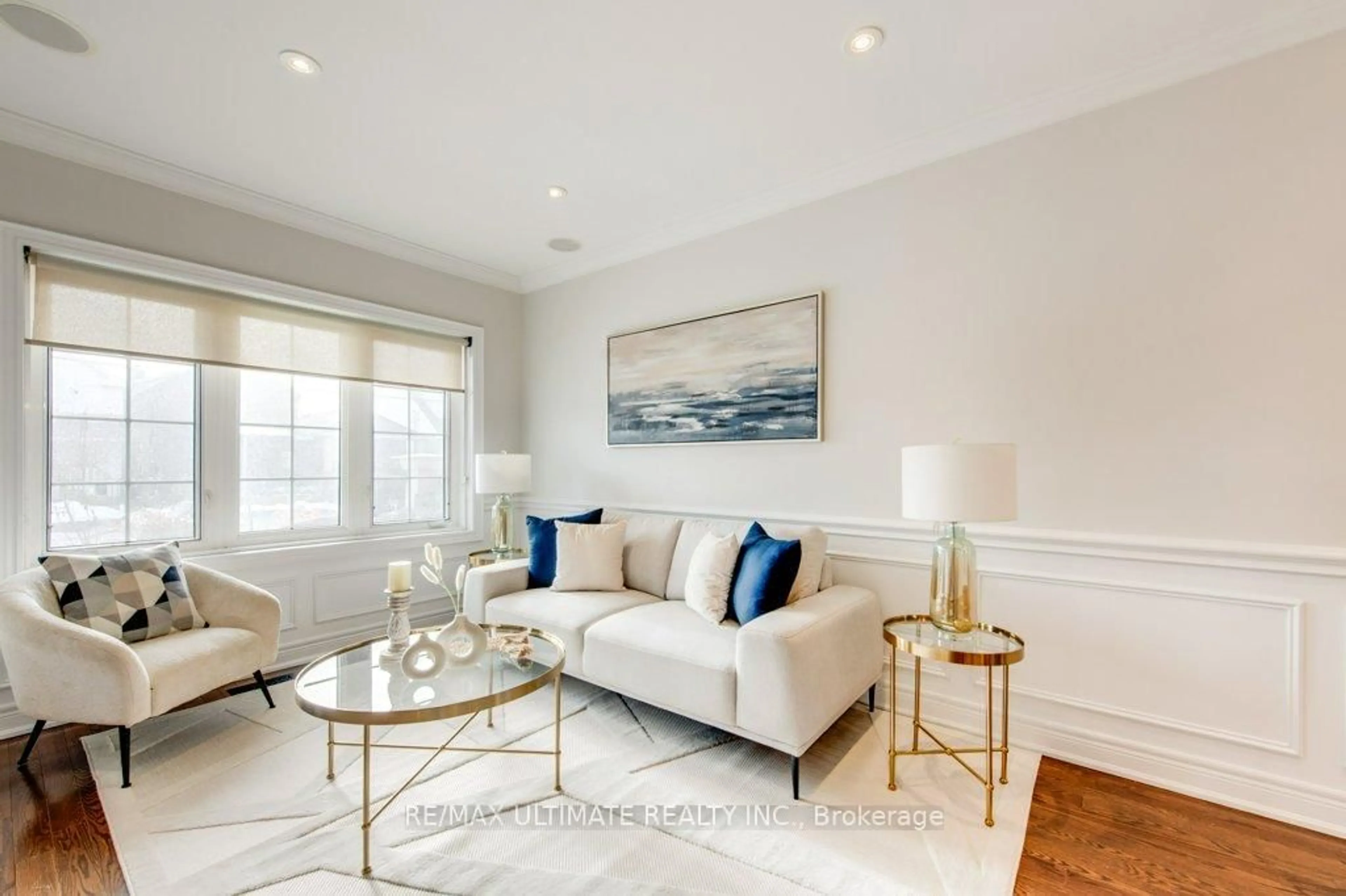 Living room with furniture, unknown for 62 Teignmouth Ave, Toronto Ontario M6E 1S9