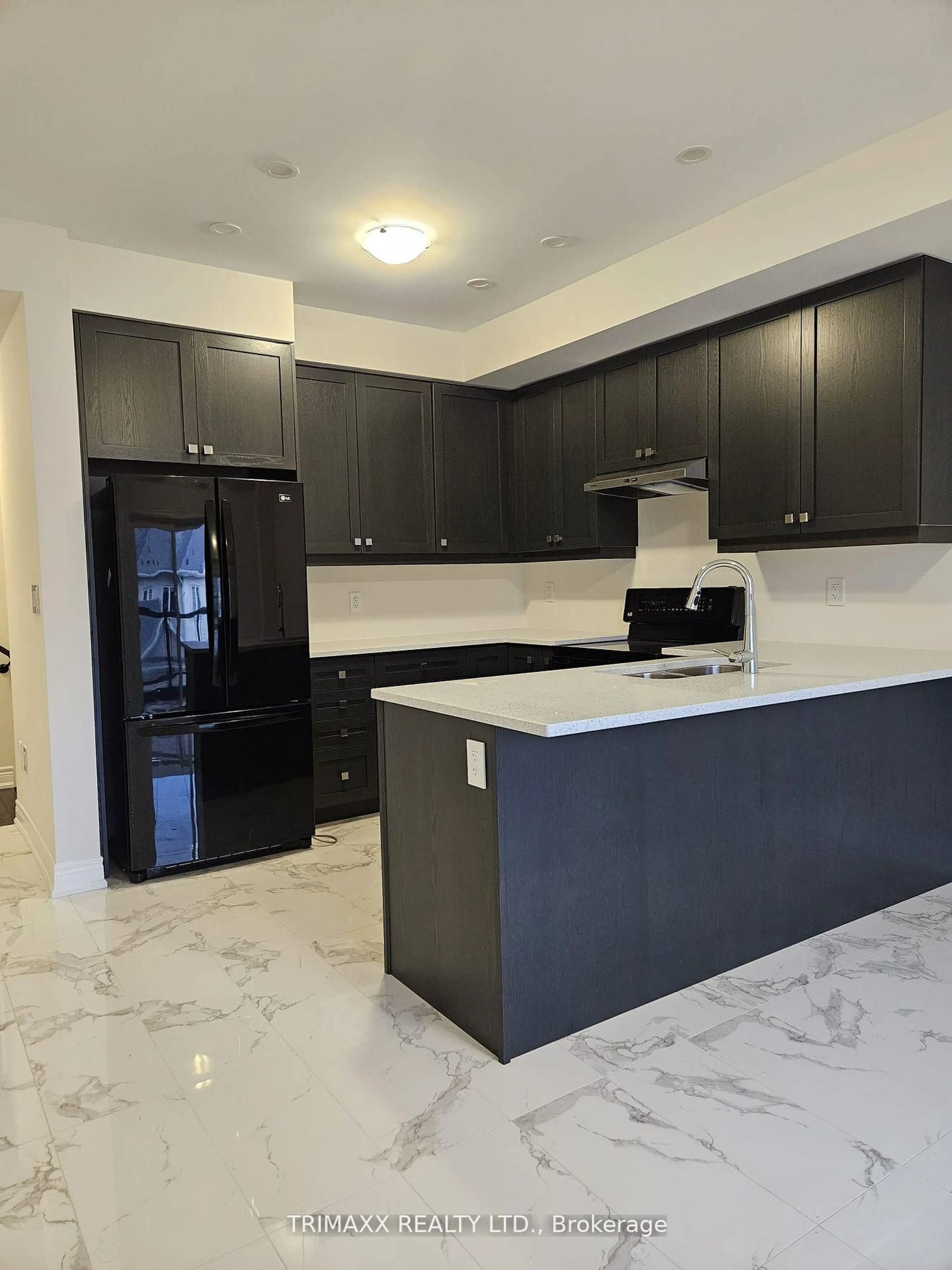 Open concept kitchen, ceramic/tile floor for 389 Inspire Blvd, Brampton Ontario L6R 4E4