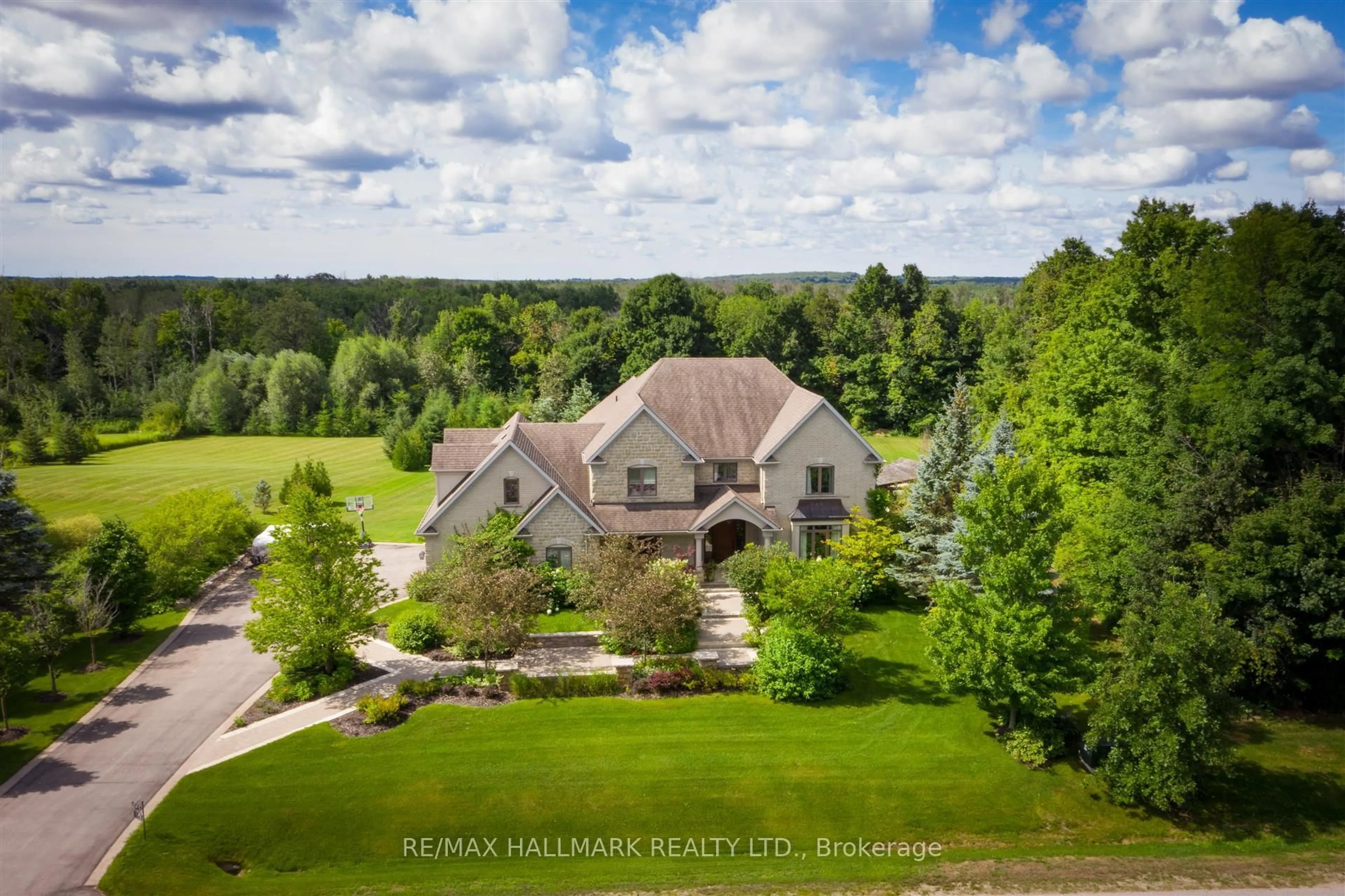 A pic from outside/outdoor area/front of a property/back of a property/a pic from drone, unknown for 11360 Taylor Crt, Milton Ontario L0P 1B0
