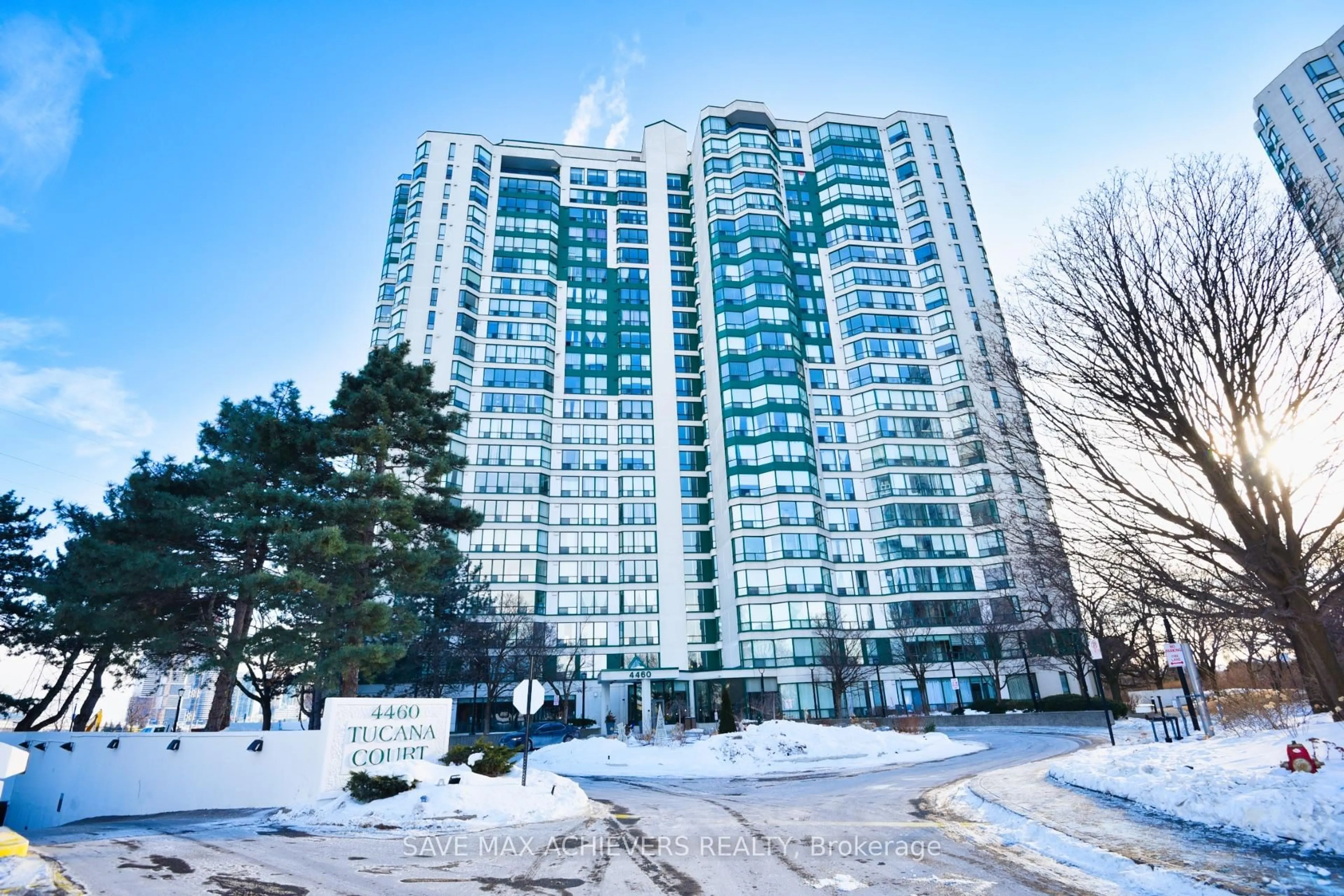 Indoor foyer for 4460 TUCANA Crt #1207, Mississauga Ontario L5R 3K9