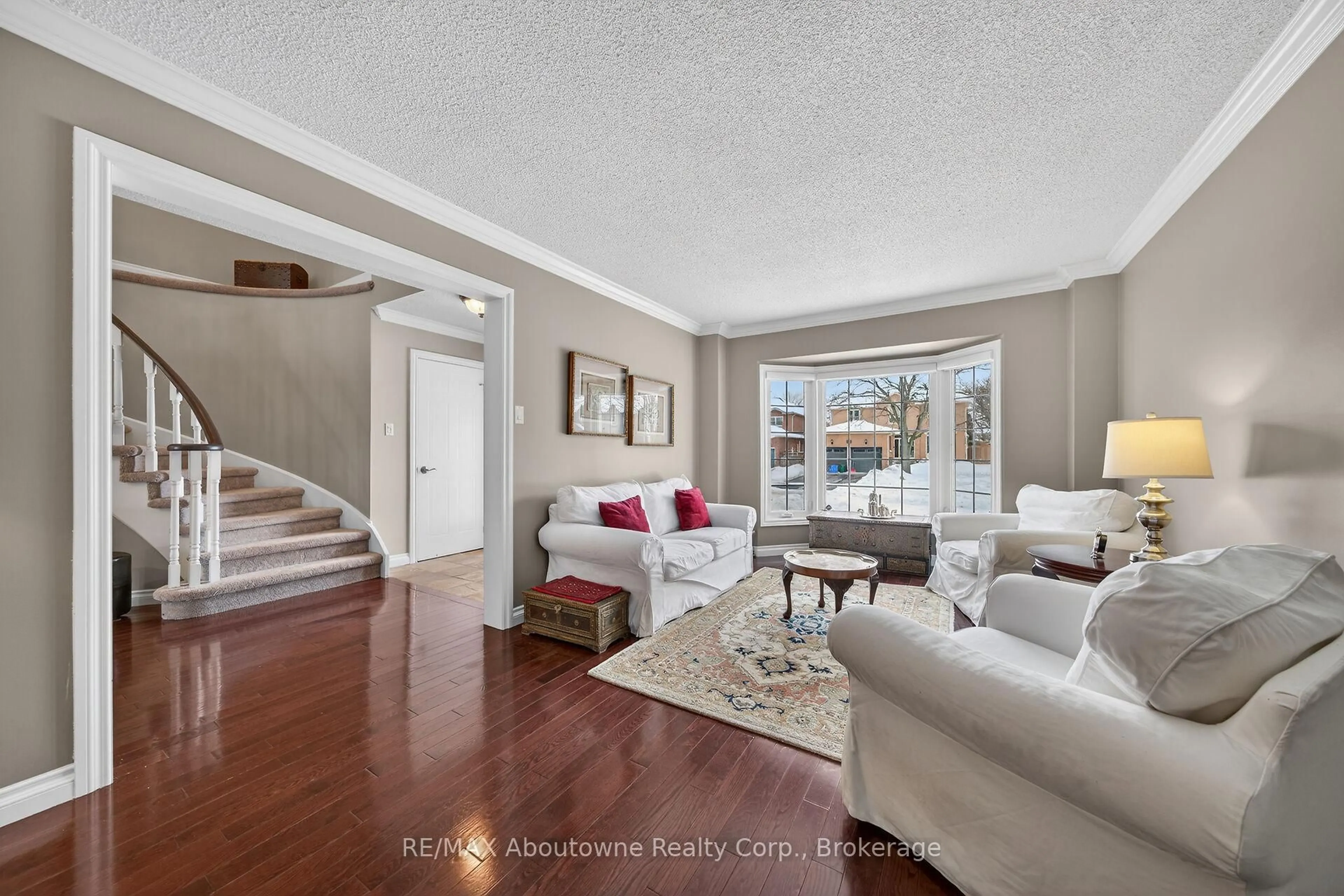 Living room with furniture, unknown for 264 Richler Dr, Oakville Ontario L6H 5E4