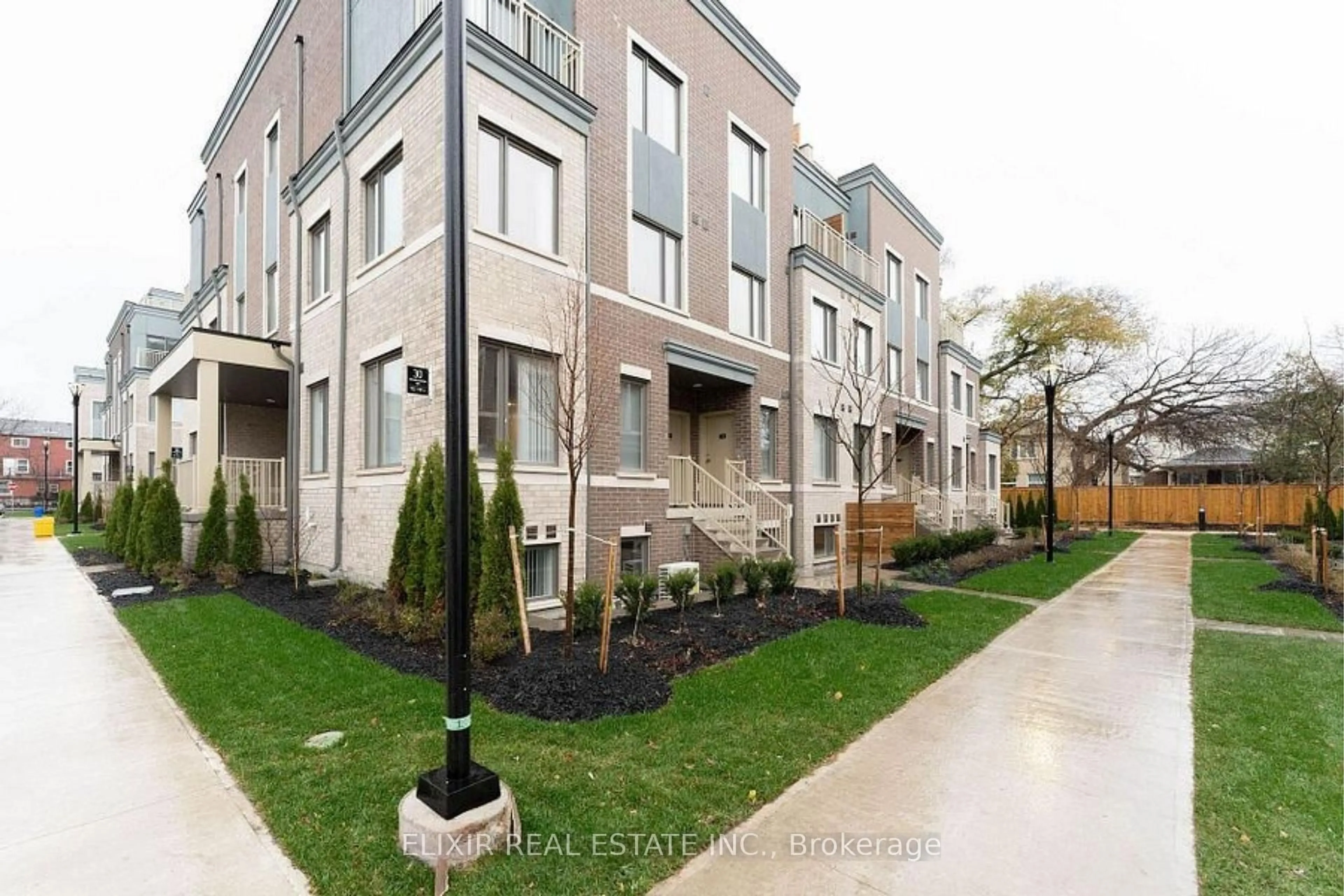 Patio, street for 30 William Jackson Way #115, Toronto Ontario M8X 2J4