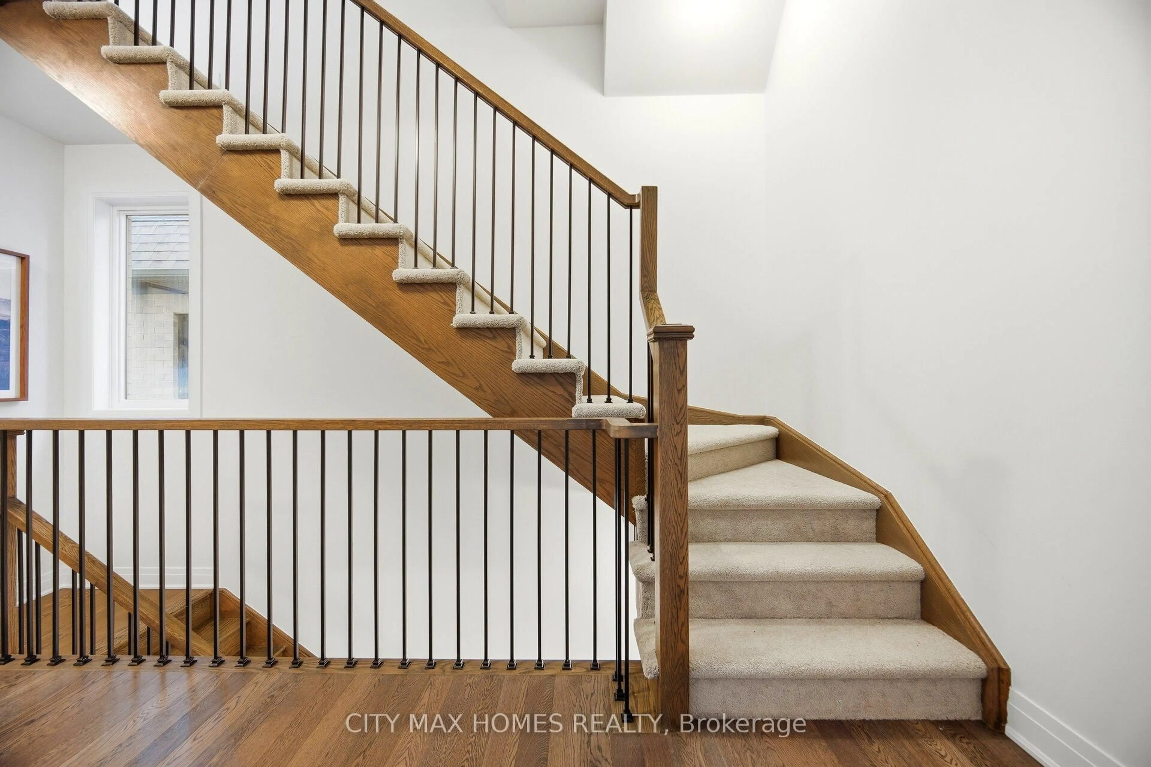 Stairs for 3240 Mariner Passage, Oakville Ontario L6M 4K1