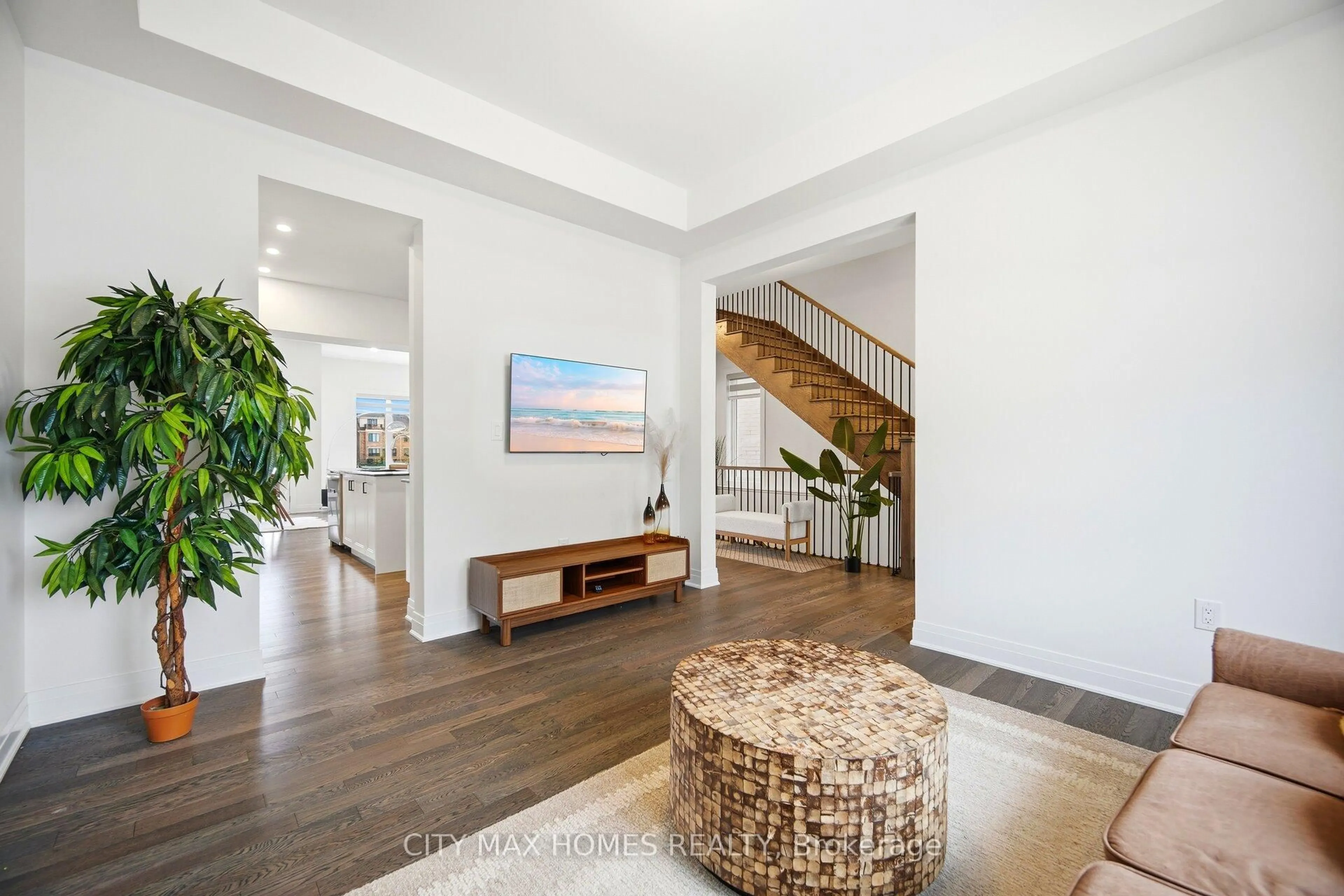 Indoor entryway for 3240 Mariner Passage, Oakville Ontario L6M 4K1