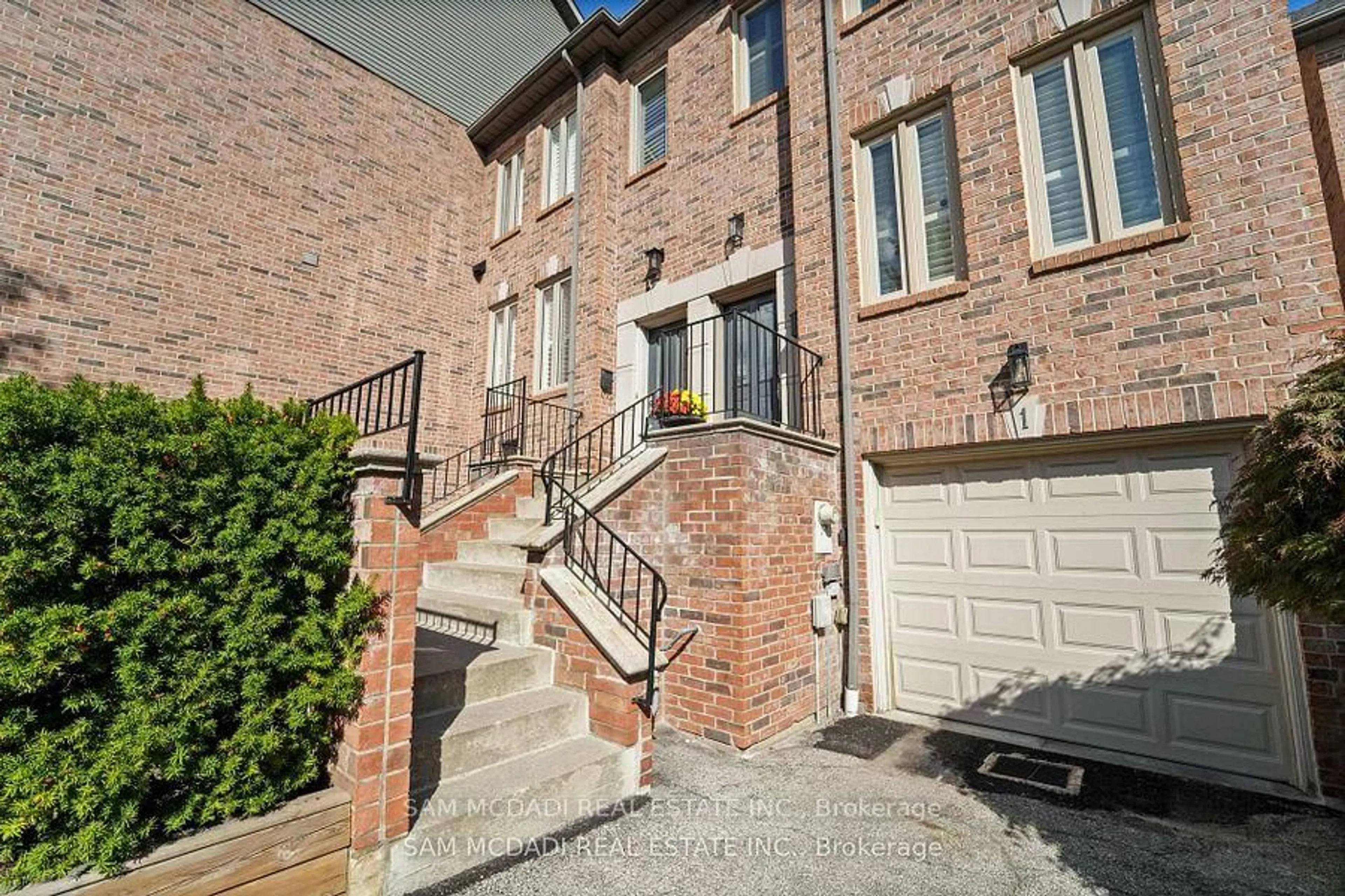 Home with brick exterior material, street for 195 Grand Ave #1, Toronto Ontario M8Y 3Y3