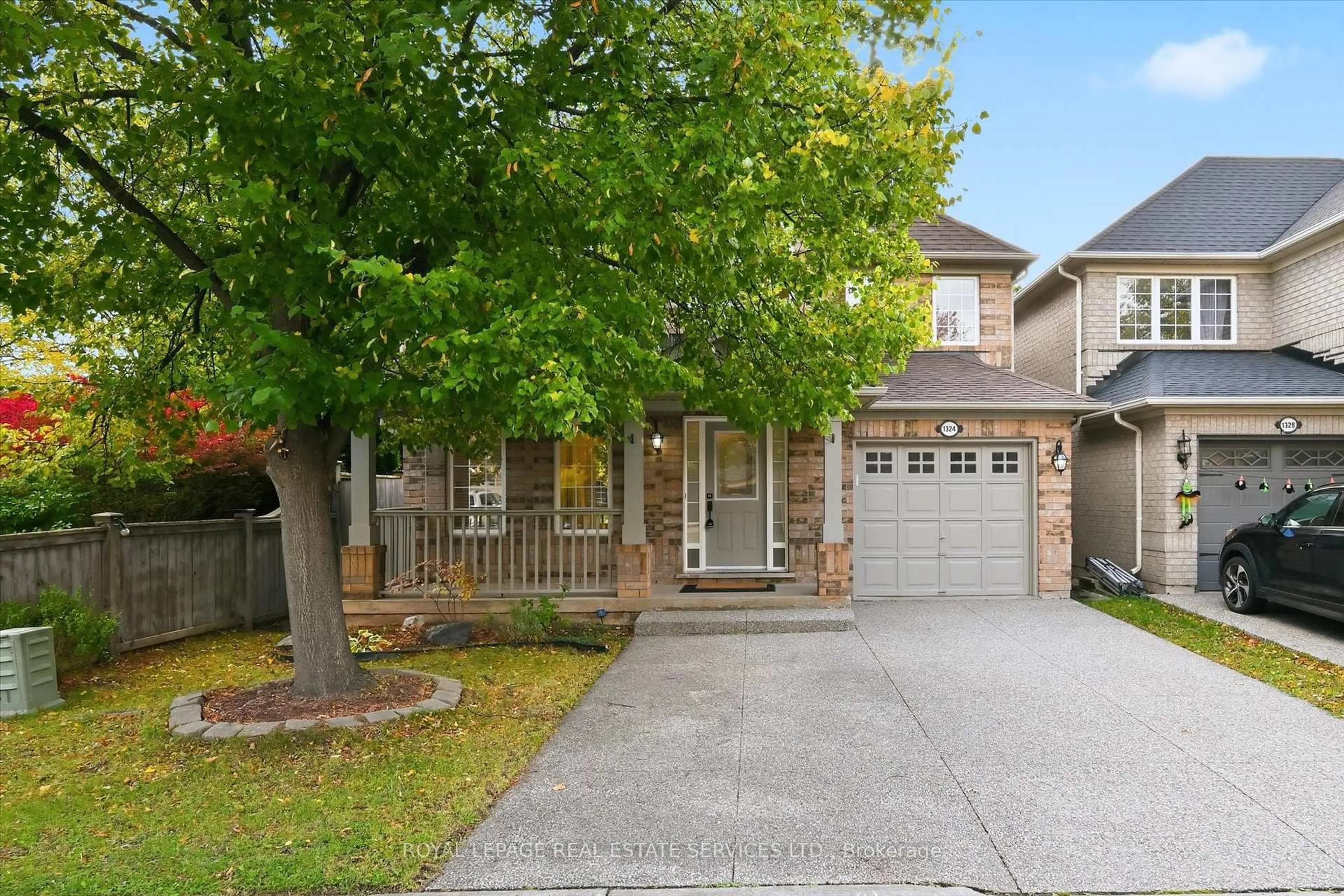 Home with brick exterior material, street for 1324 Ashwood Terr, Oakville Ontario L6M 4A7