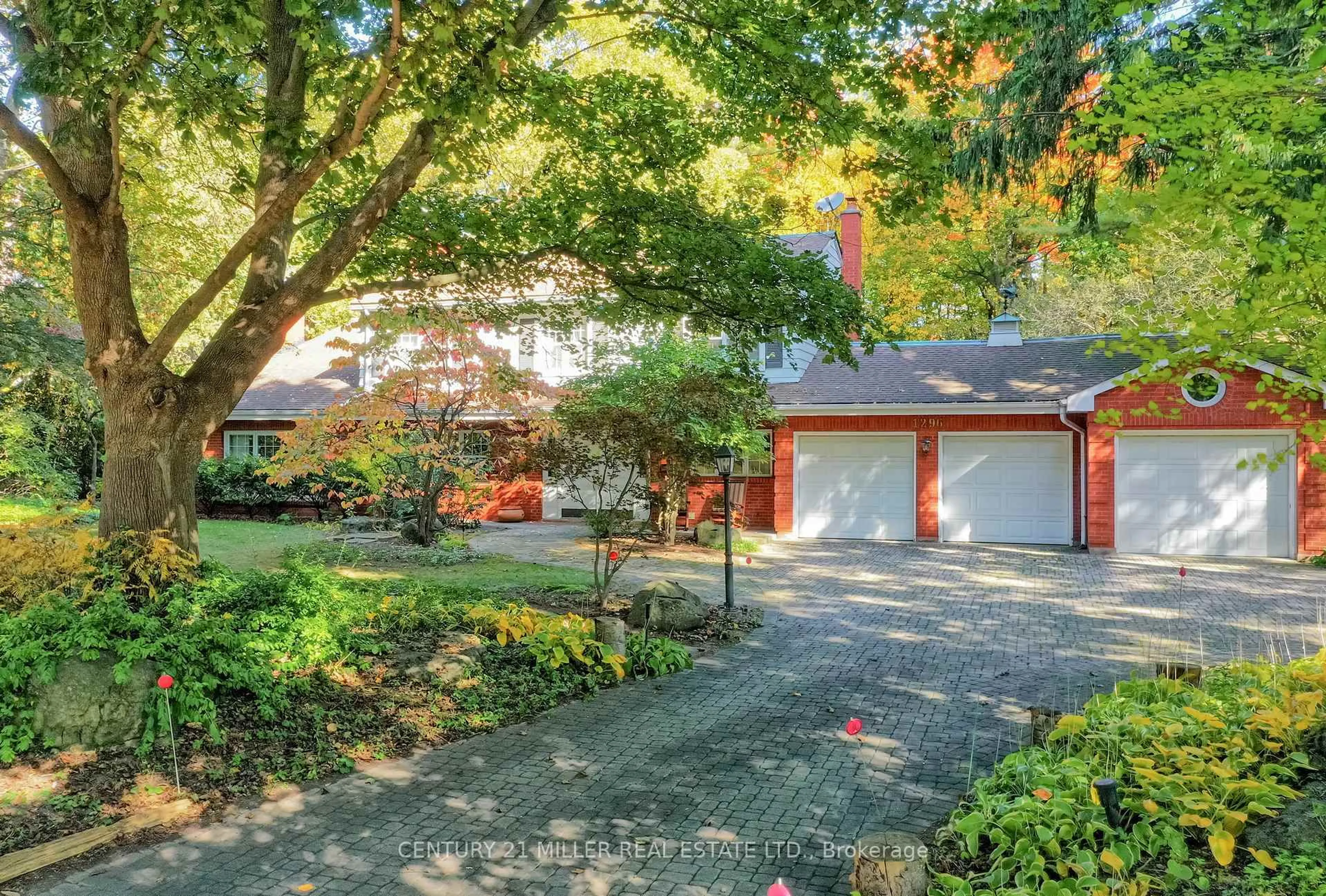 Unknown for 1296 Cumnock Cres, Oakville Ontario L6J 2N7