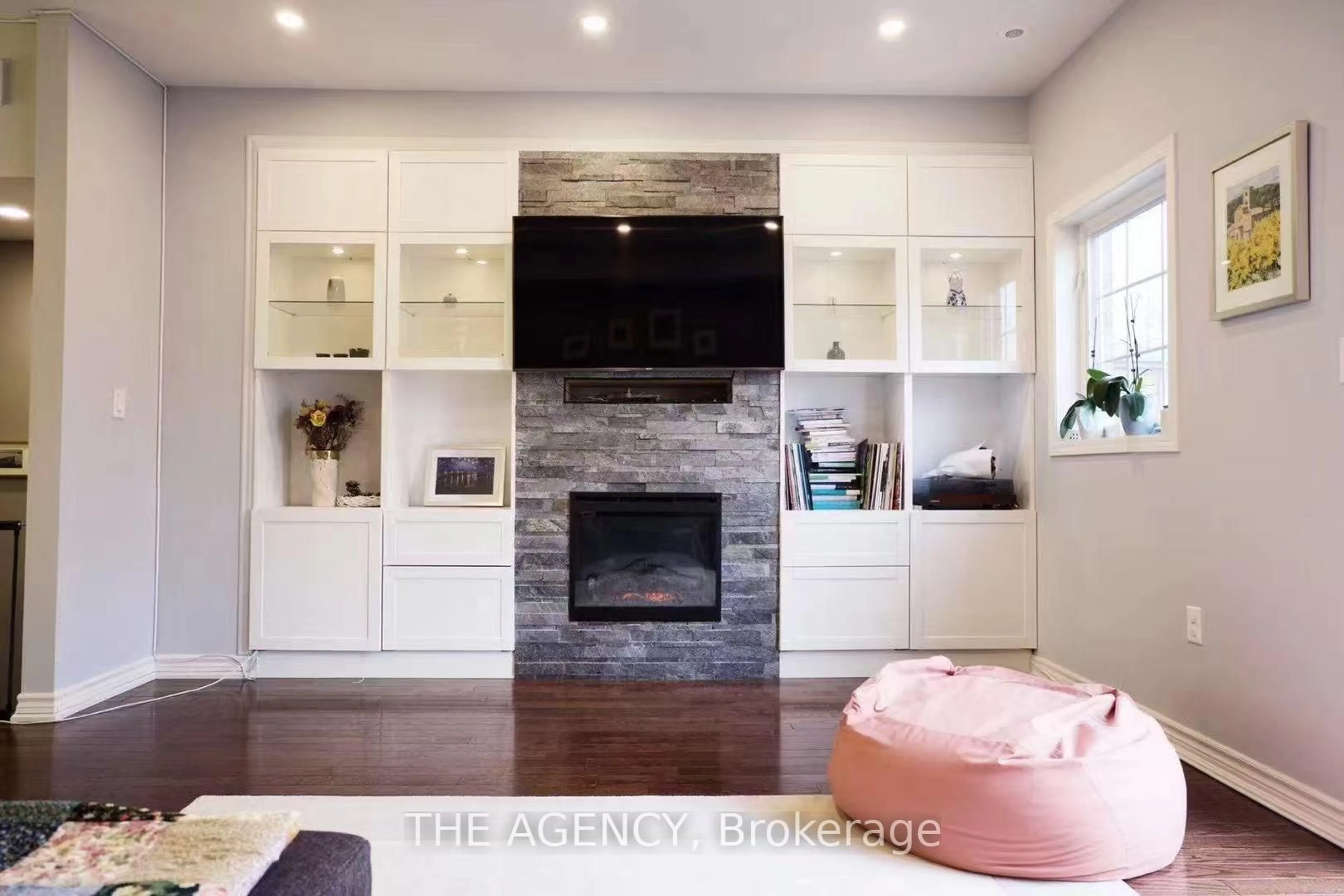 Unknown for 1127 Haig Blvd #6, Mississauga Ontario L5E 2M6