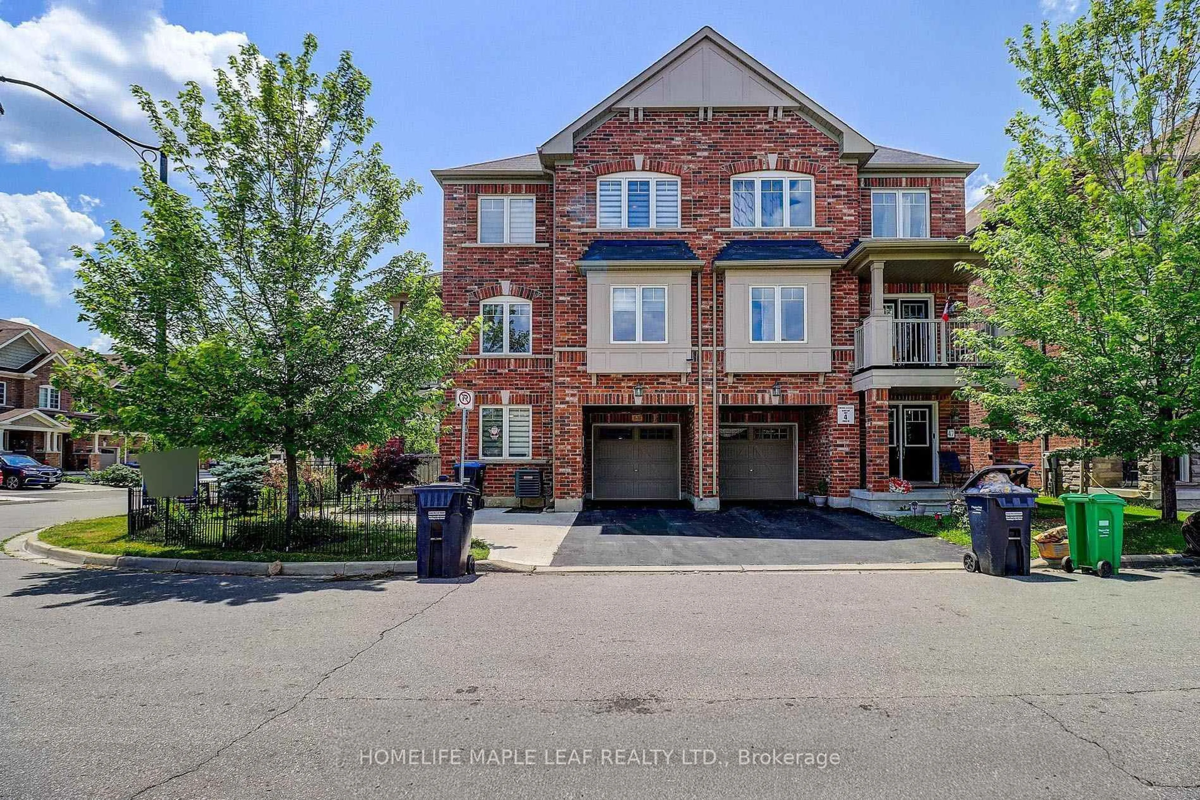 A pic from outside/outdoor area/front of a property/back of a property/a pic from drone, street for 49 Golden Springs Dr, Brampton Ontario L7A 4N7