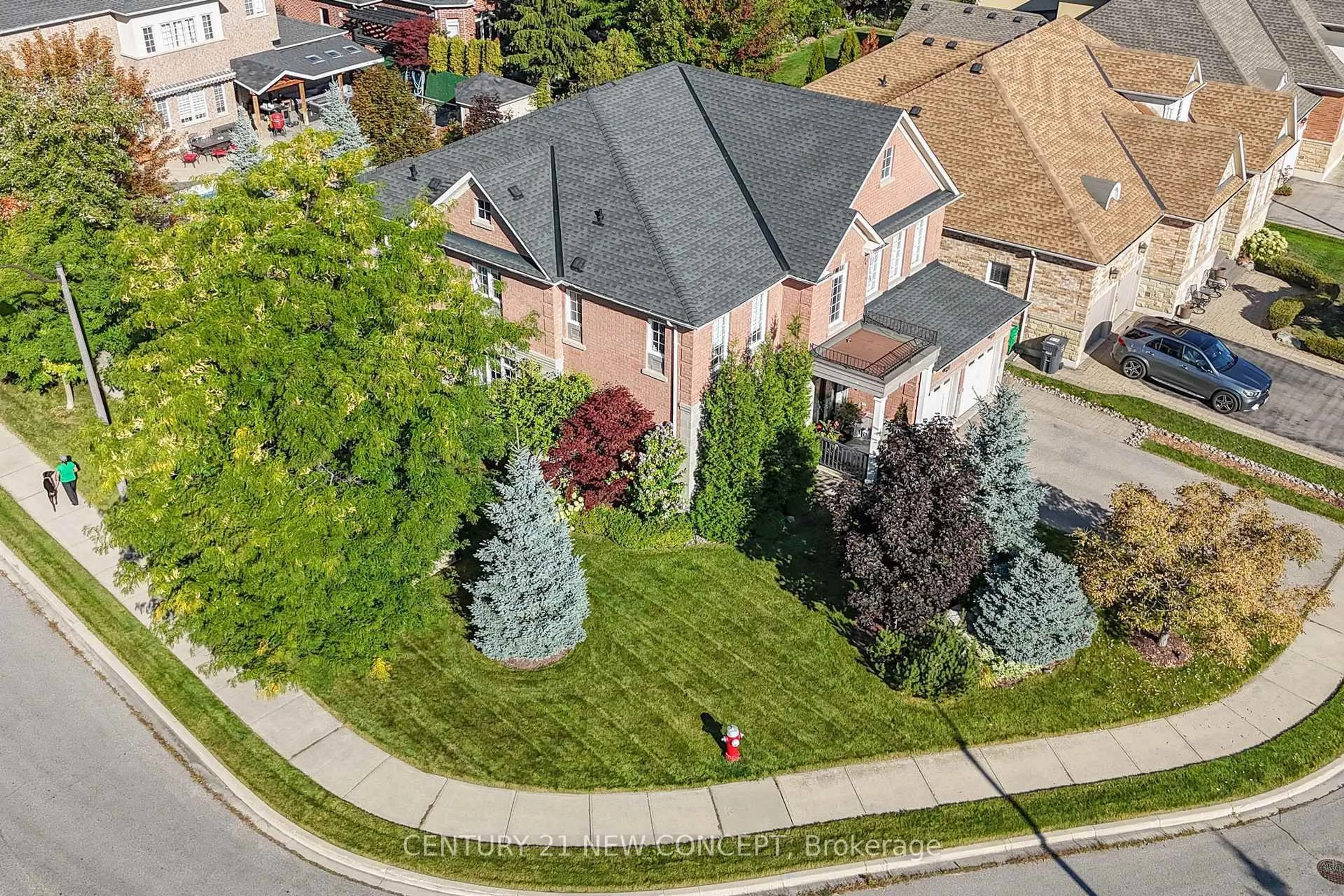 A pic from outside/outdoor area/front of a property/back of a property/a pic from drone, street for 21 Adriatic Cres, Brampton Ontario L6P 1Y9