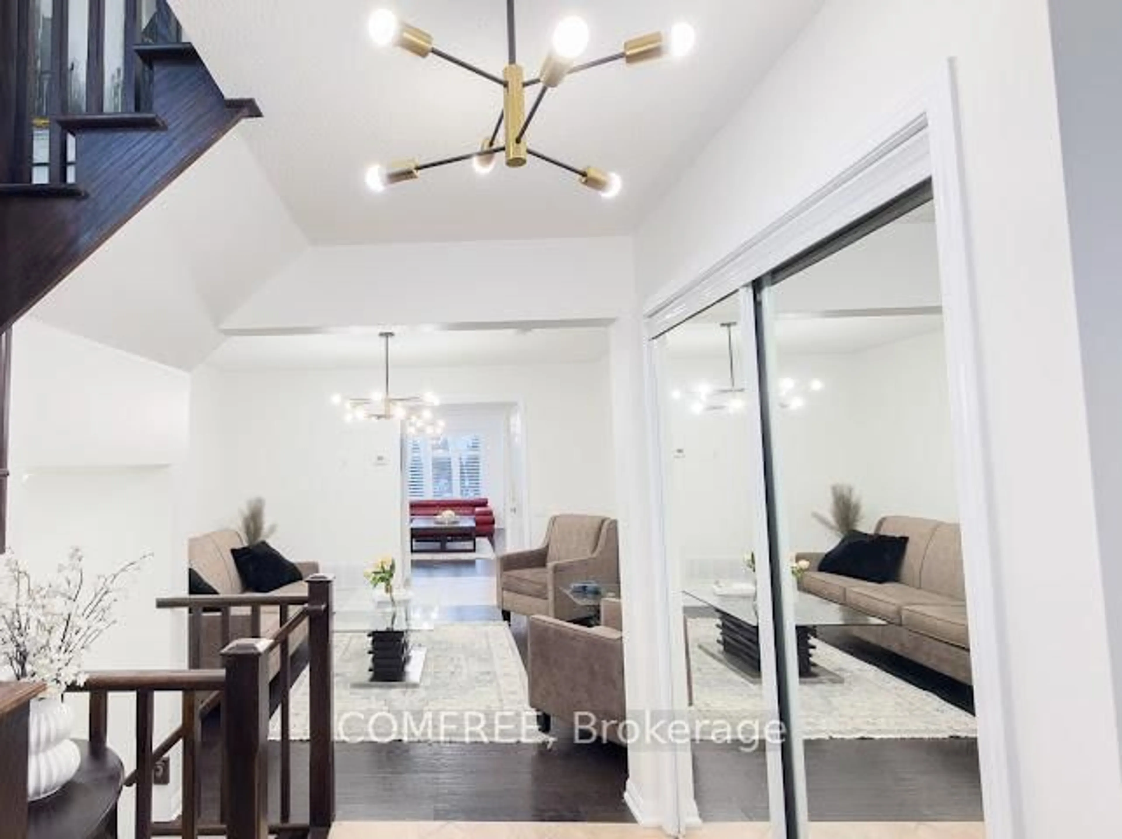 Indoor foyer for 908 Connors Landing, Milton Ontario L9T 5C2