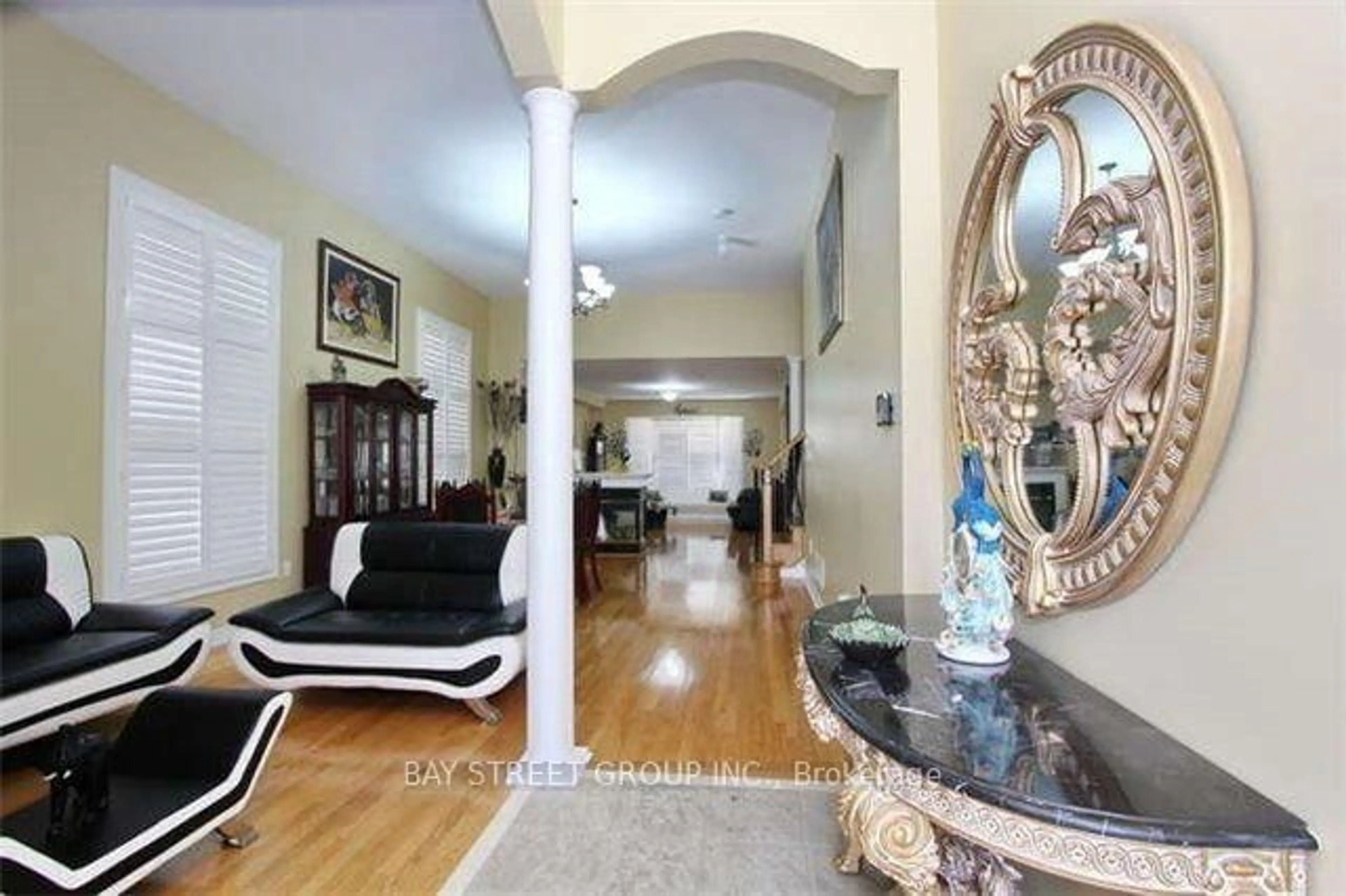 Indoor foyer for 6 Everingham Circ, Brampton Ontario L6R 0R6