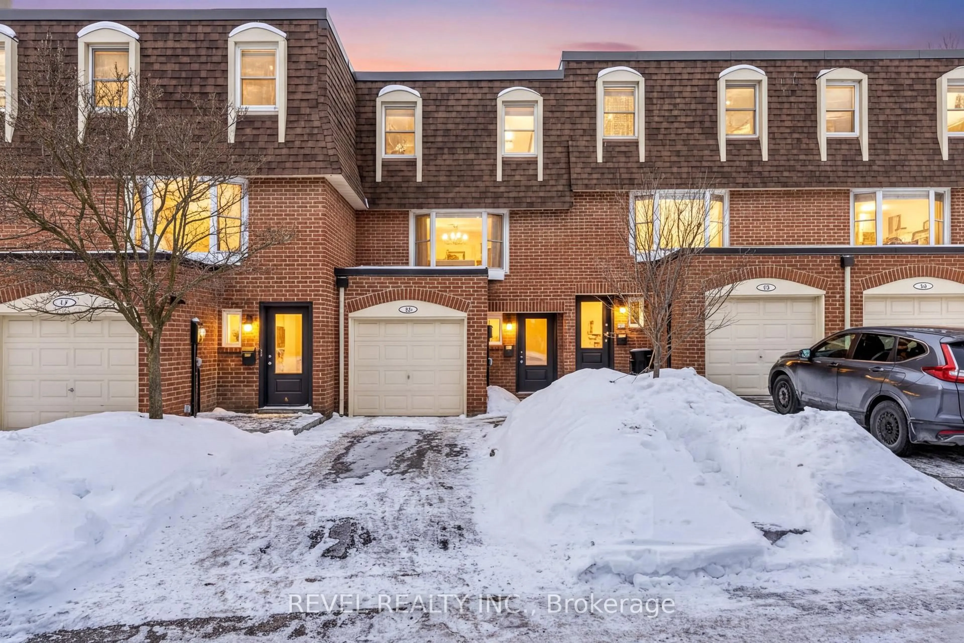 Home with brick exterior material, street for 30 Heslop Rd #16, Milton Ontario L9T 1B3