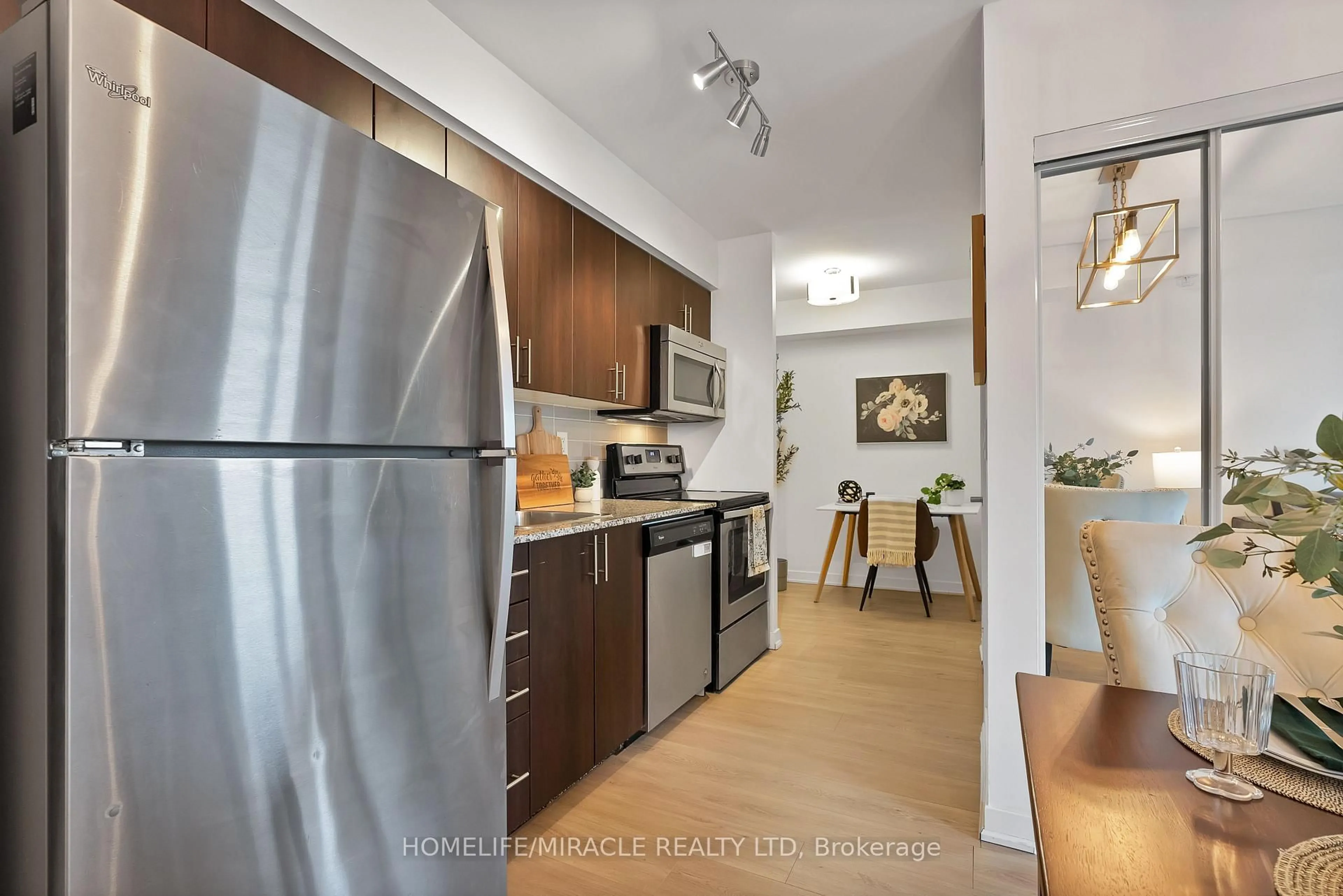 Standard kitchen, unknown for 1420 Dupont St #401, Toronto Ontario M6H 0C2