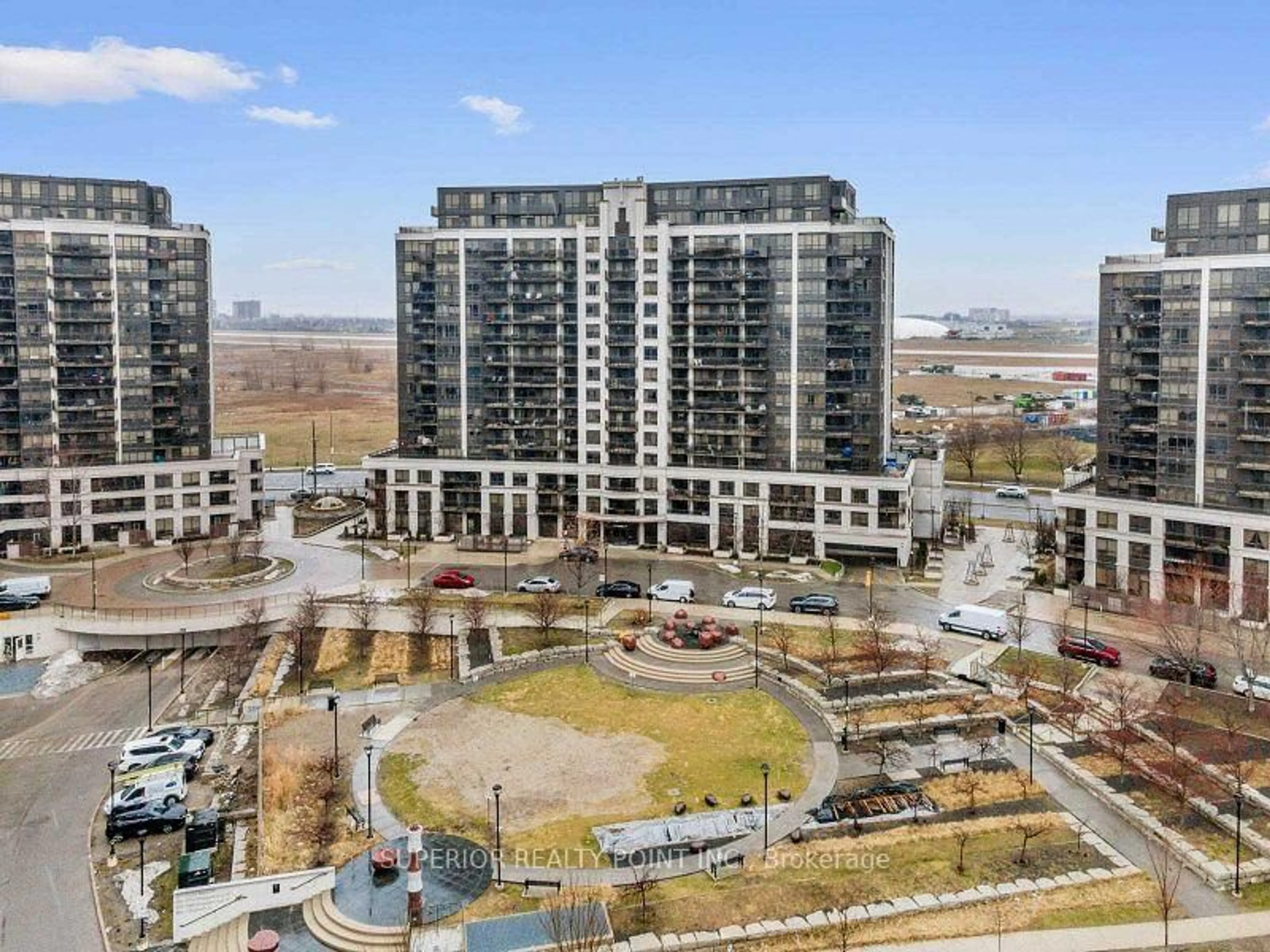 A pic from outside/outdoor area/front of a property/back of a property/a pic from drone, city buildings view from balcony for 1070 Sheppard Ave #809, Toronto Ontario M3J 0G8