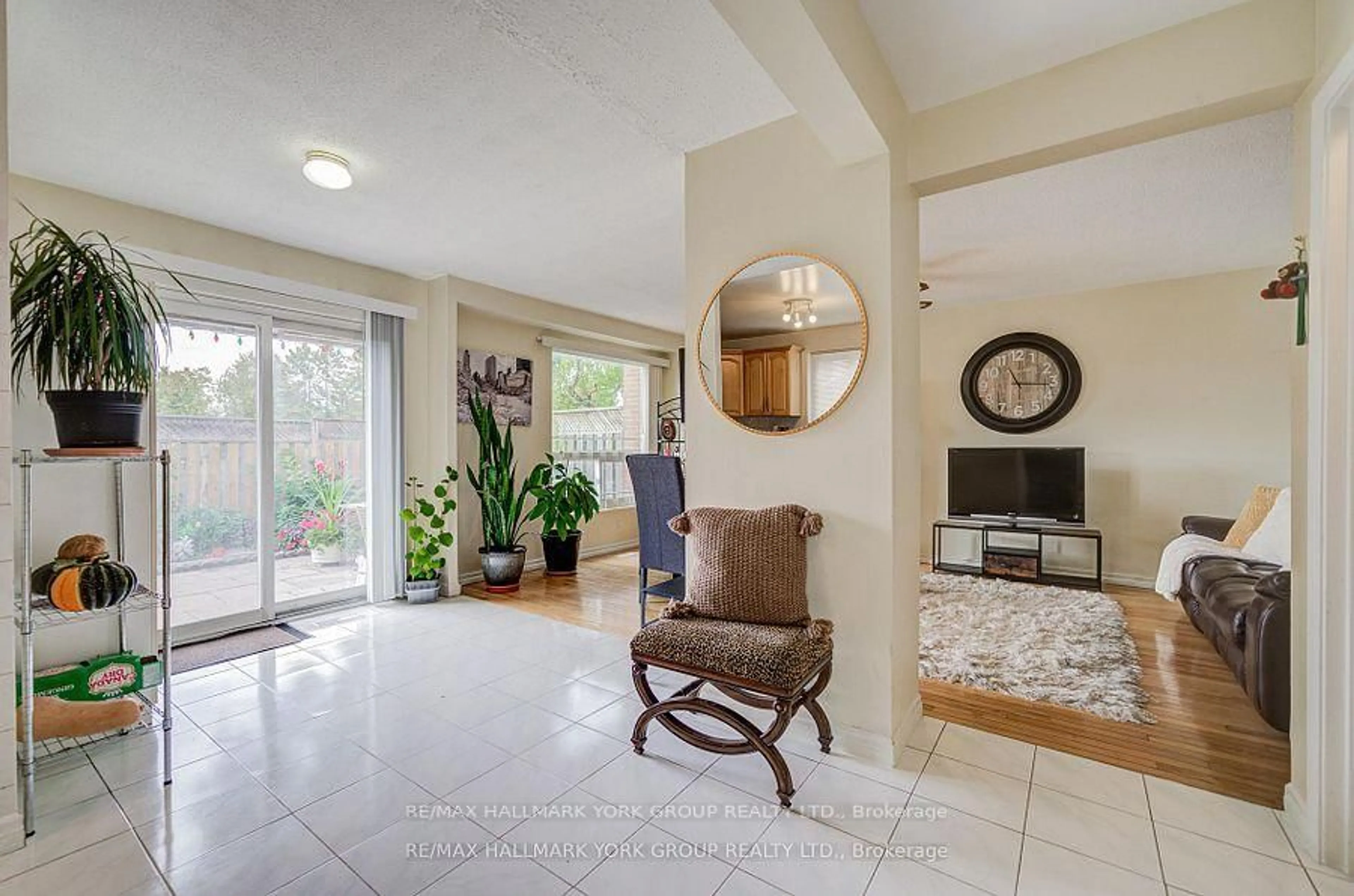 Unknown for 9 Bur Oak Way, Toronto Ontario M3L 2G3