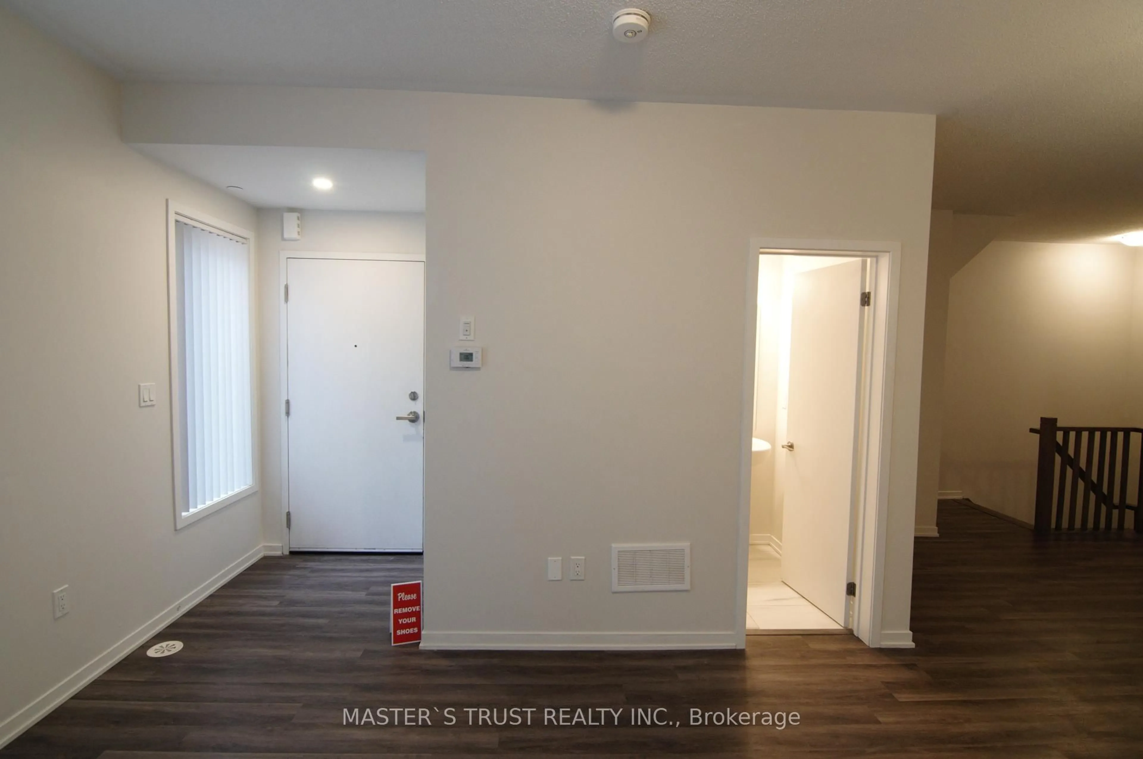 Unknown for 10 Lloyed Janes Lane #200, Toronto Ontario M8V 0J6