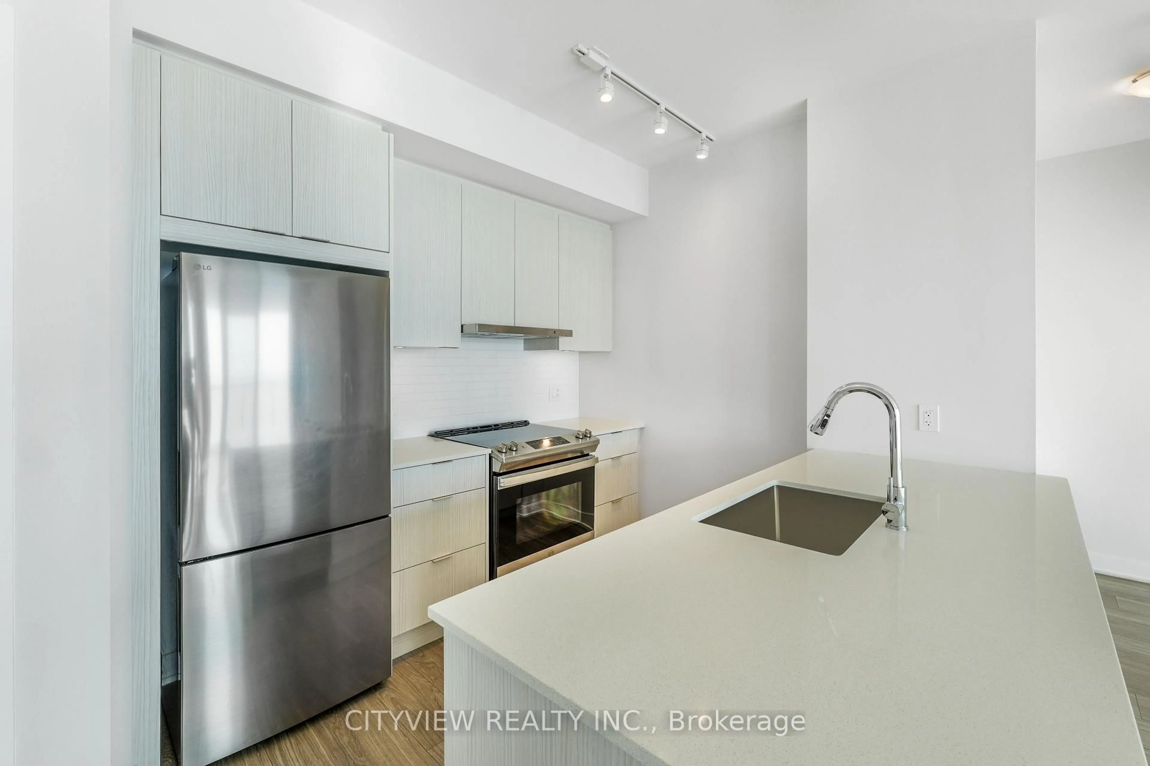 Standard kitchen, unknown for 430 Square One Dr #3507, Mississauga Ontario L5B 0L6