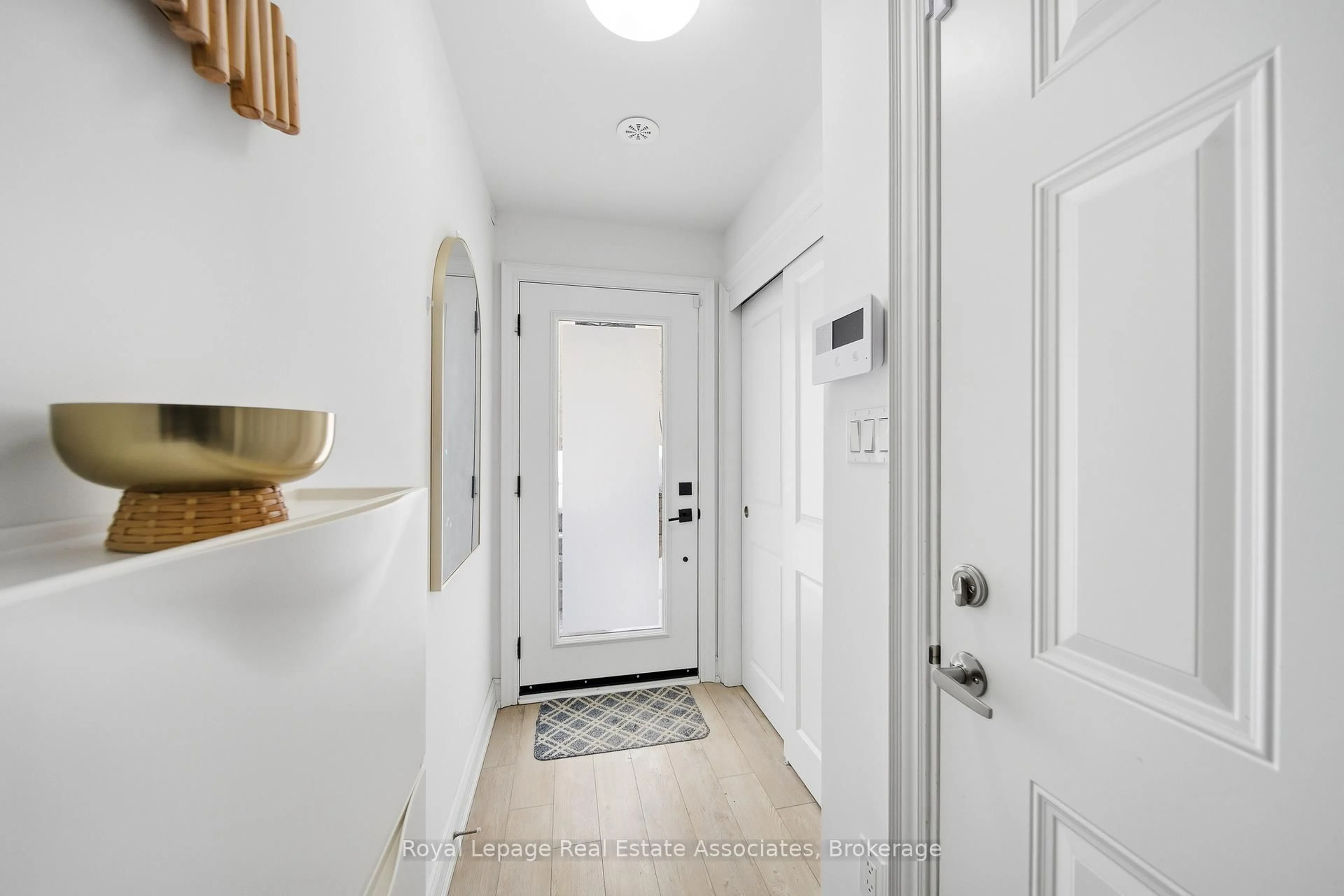 Indoor entryway for 30 Lunar Cres #56, Mississauga Ontario L5M 2R5