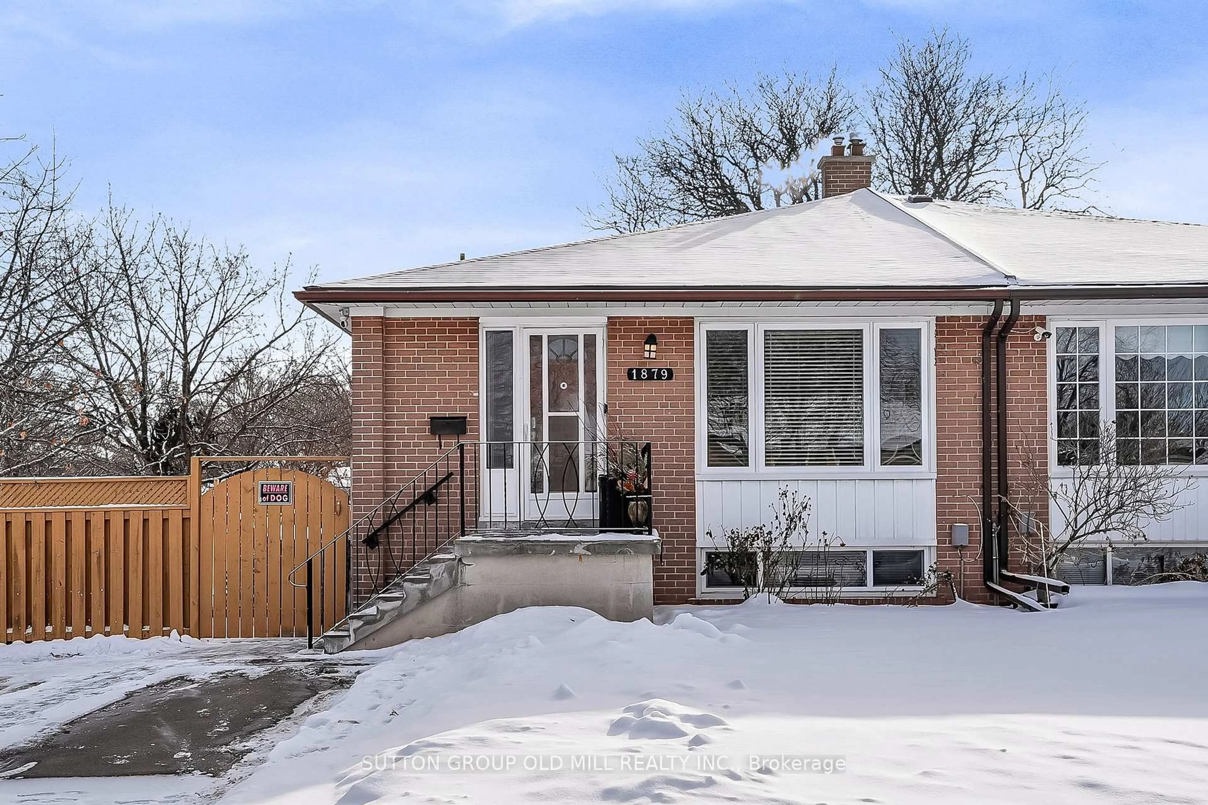 Home with brick exterior material, street for 1879 Sandgate Cres, Mississauga Ontario L5J 2E7