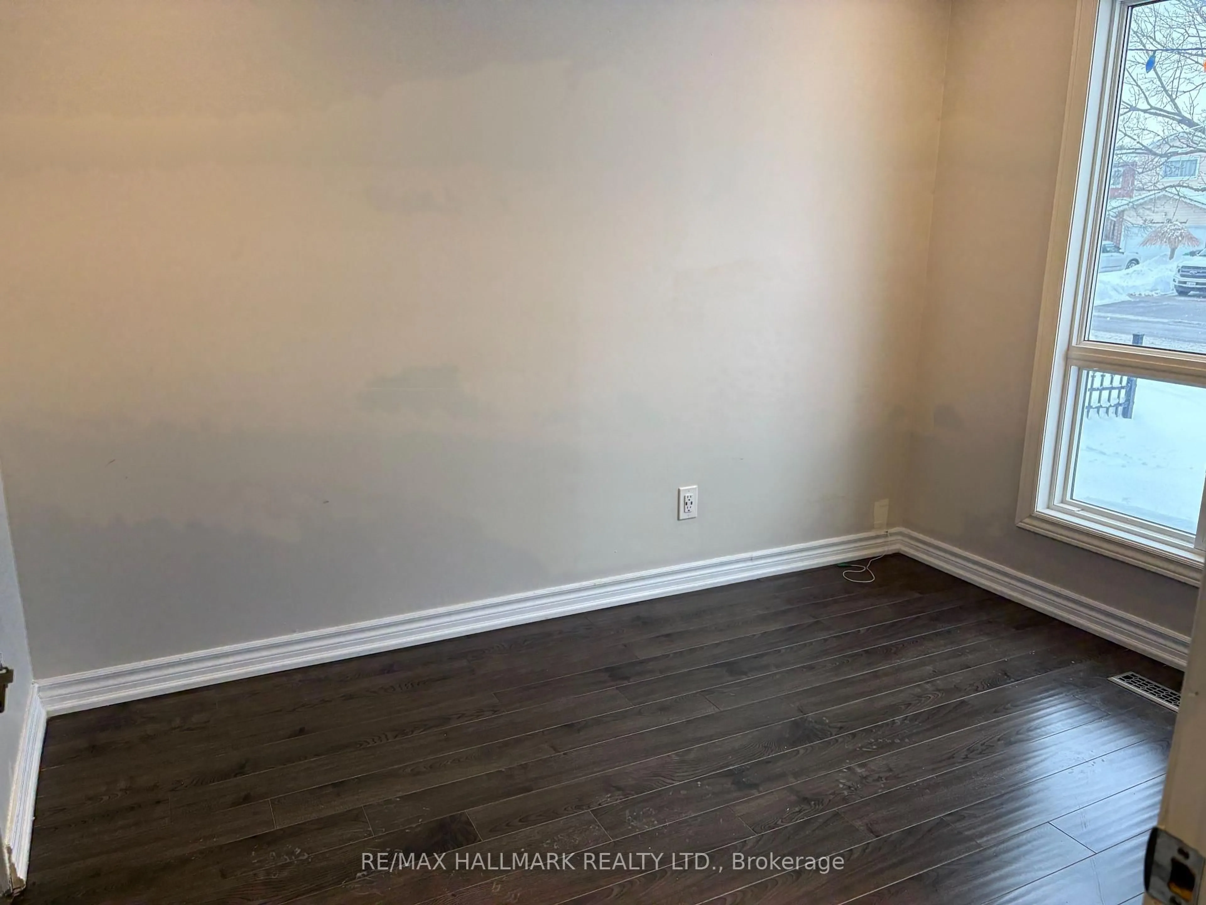 A pic of a room for 4 Simmons Blvd, Brampton Ontario L6V 3V5